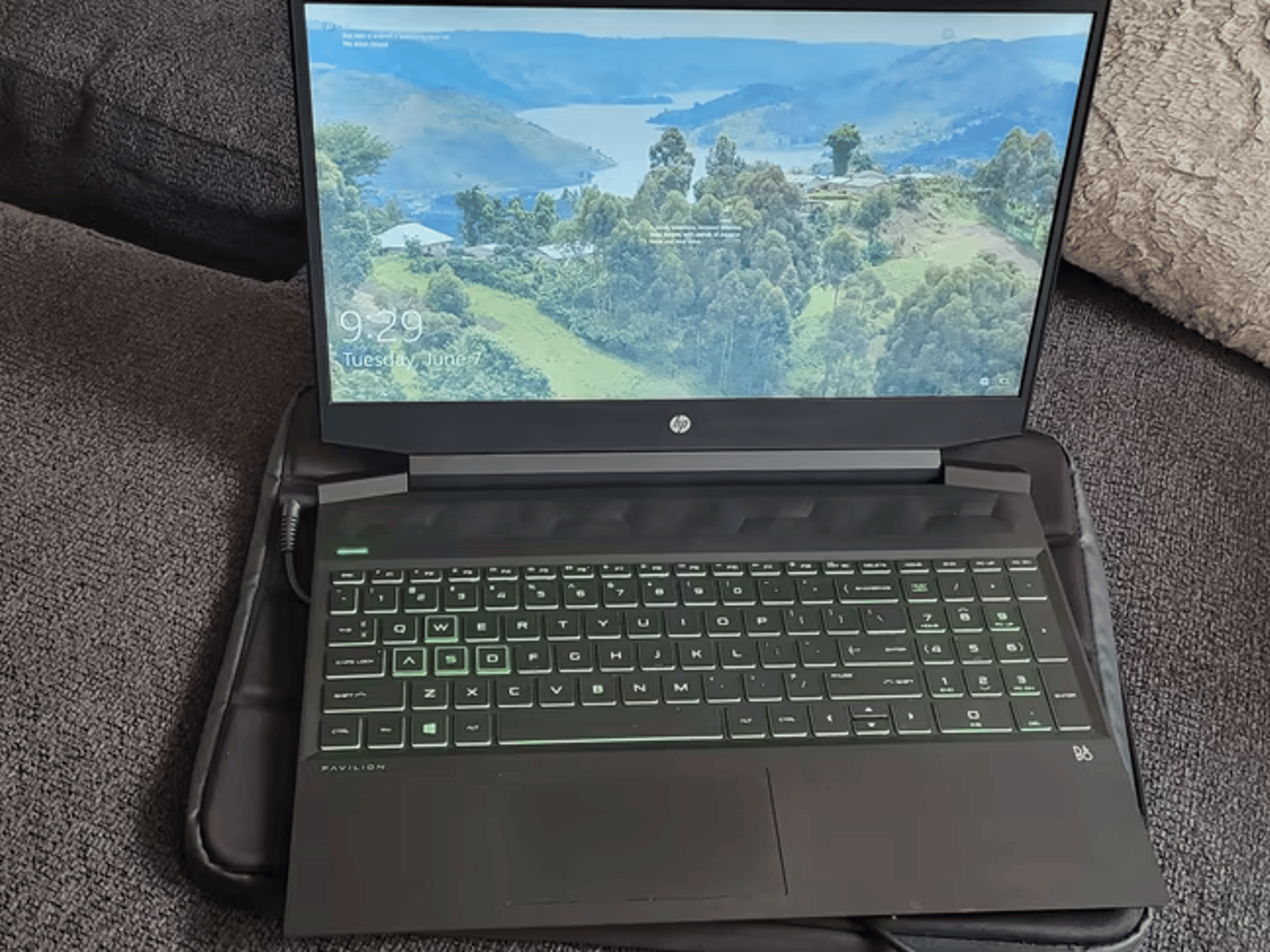 HP PAVILLION 15.6 RYZEN 5 16gb ram 256gb ssd 1tb 2.5 drive
