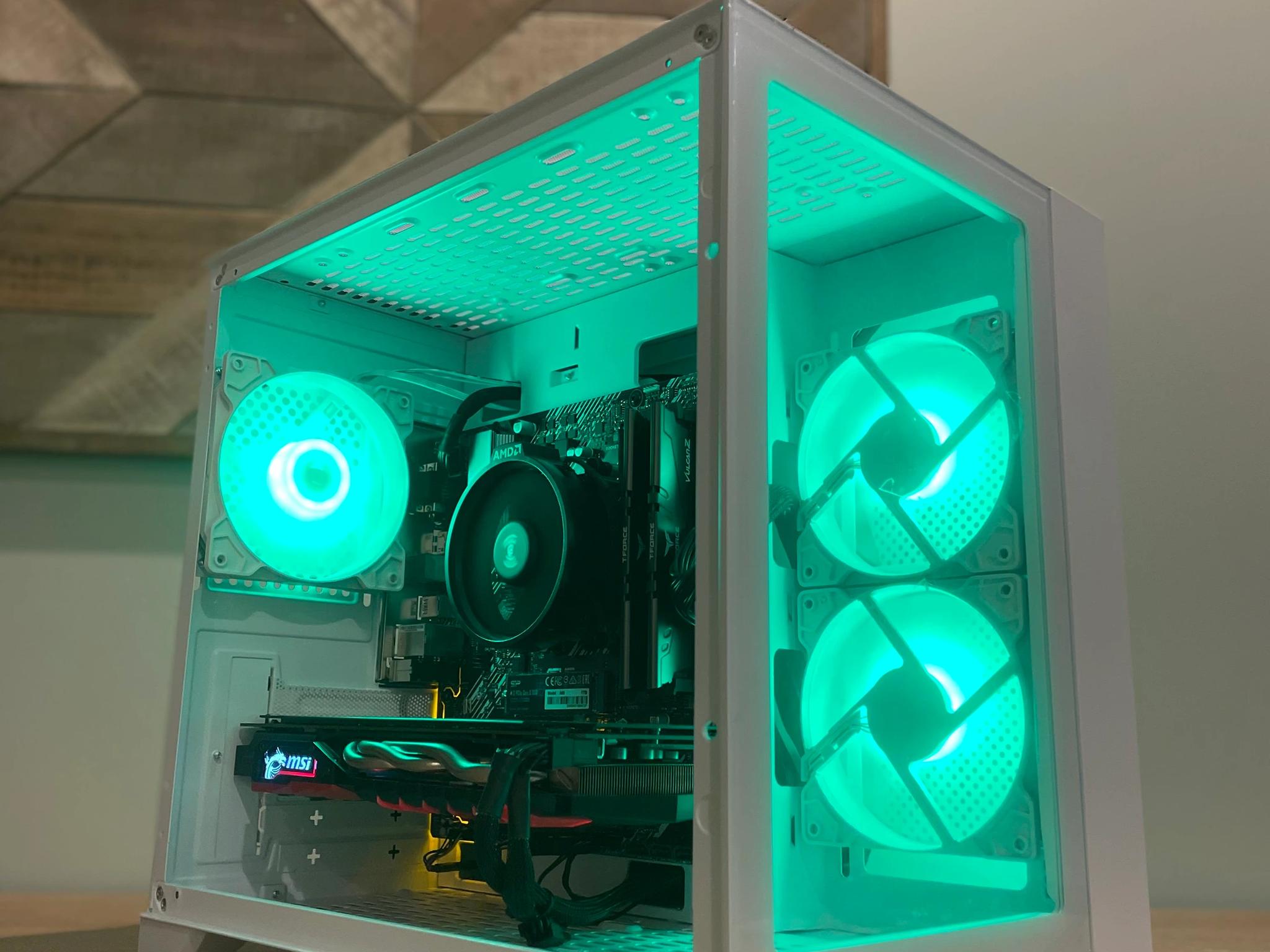 Custom Budget Gaming PC / RX 580 / Ryzen 3 1200 / 16 GB RAM / 1TB NVMe