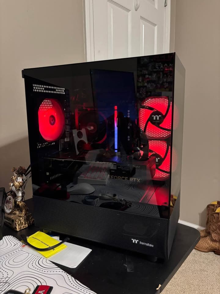 Gaming PC - RX 6600 / Intel Core Ultra 5 / 16GB DDR5