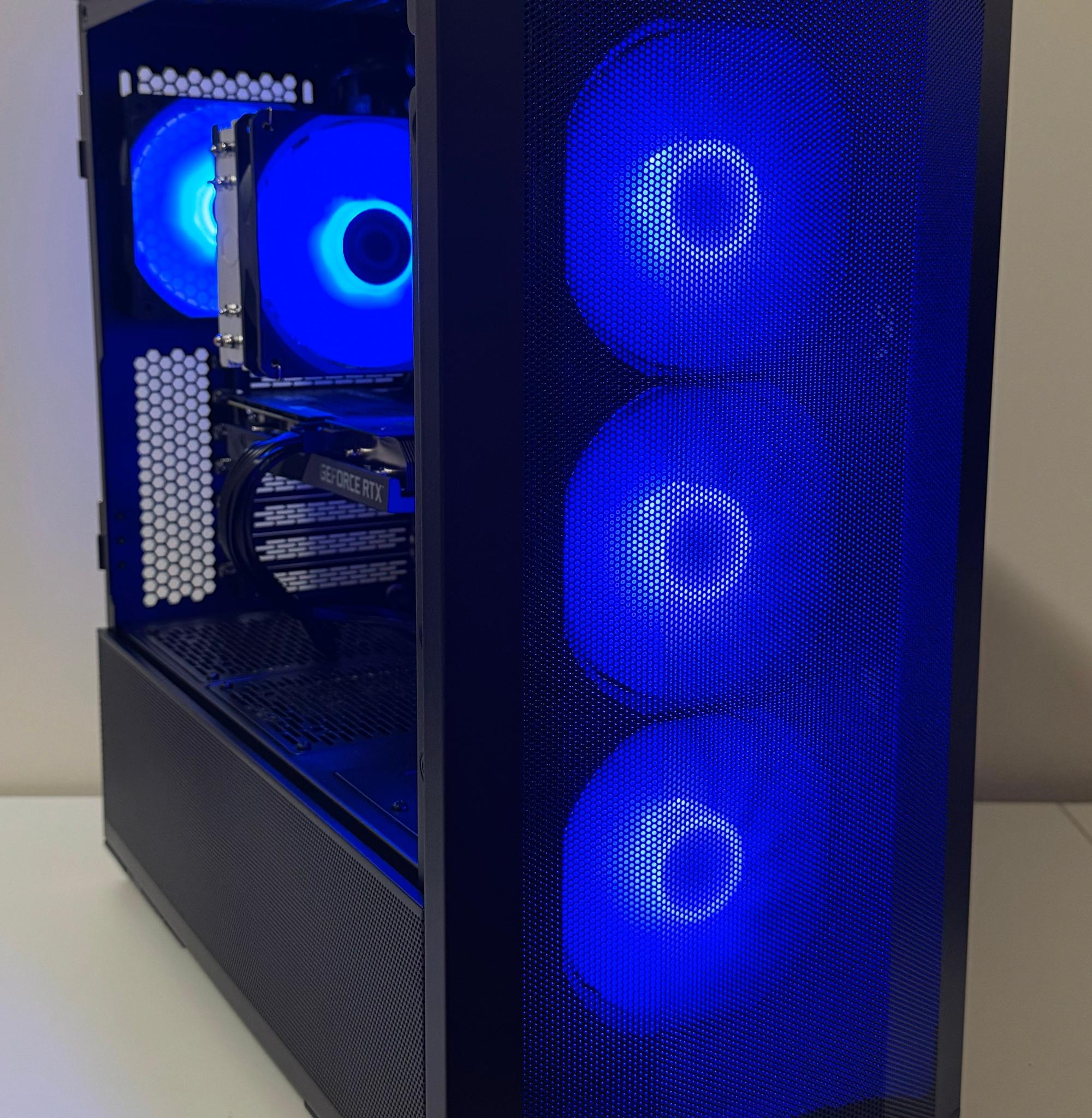 AMD Ryzen 7 8700F 32GB DDR5 RAM 1TB NVMe SSD GeForce RTX 3060 12GB Lian Li Lancool II AM5 Gaming PC