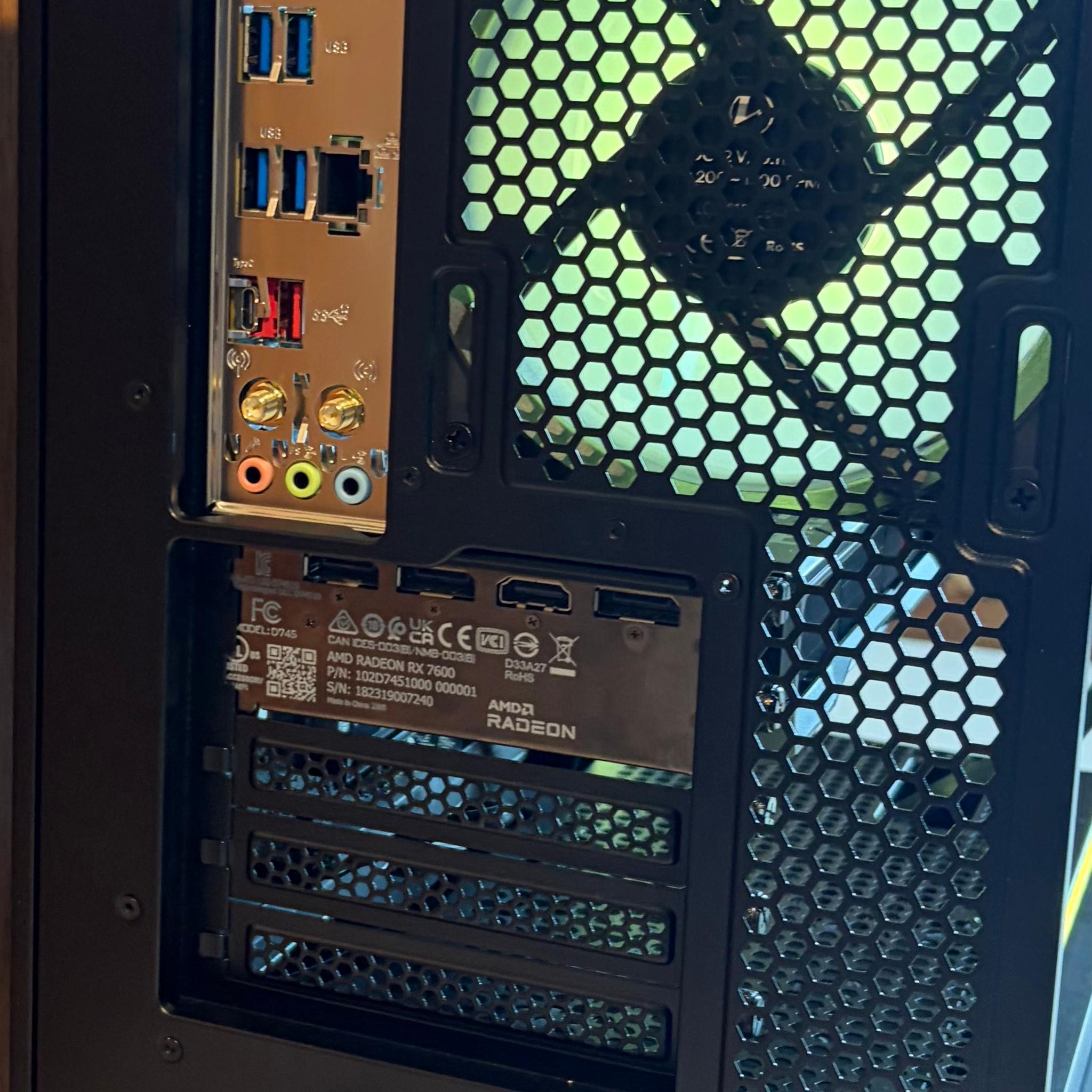 RX 7600 | I3 12100F | 16GB DDR5 | 500GB SSD | 360MM AIO | 750W | WINDOWS 11 PRO