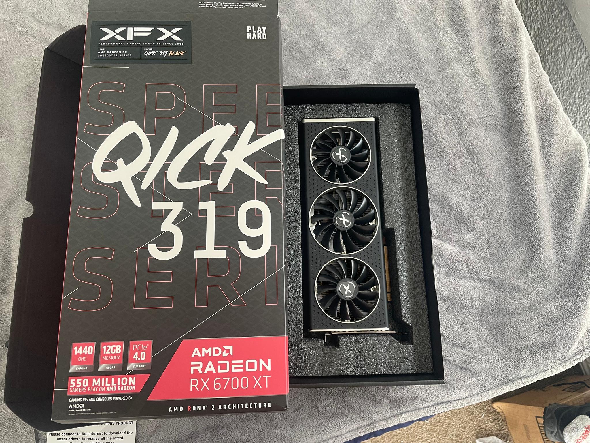 XFX QICK 319 6700XT