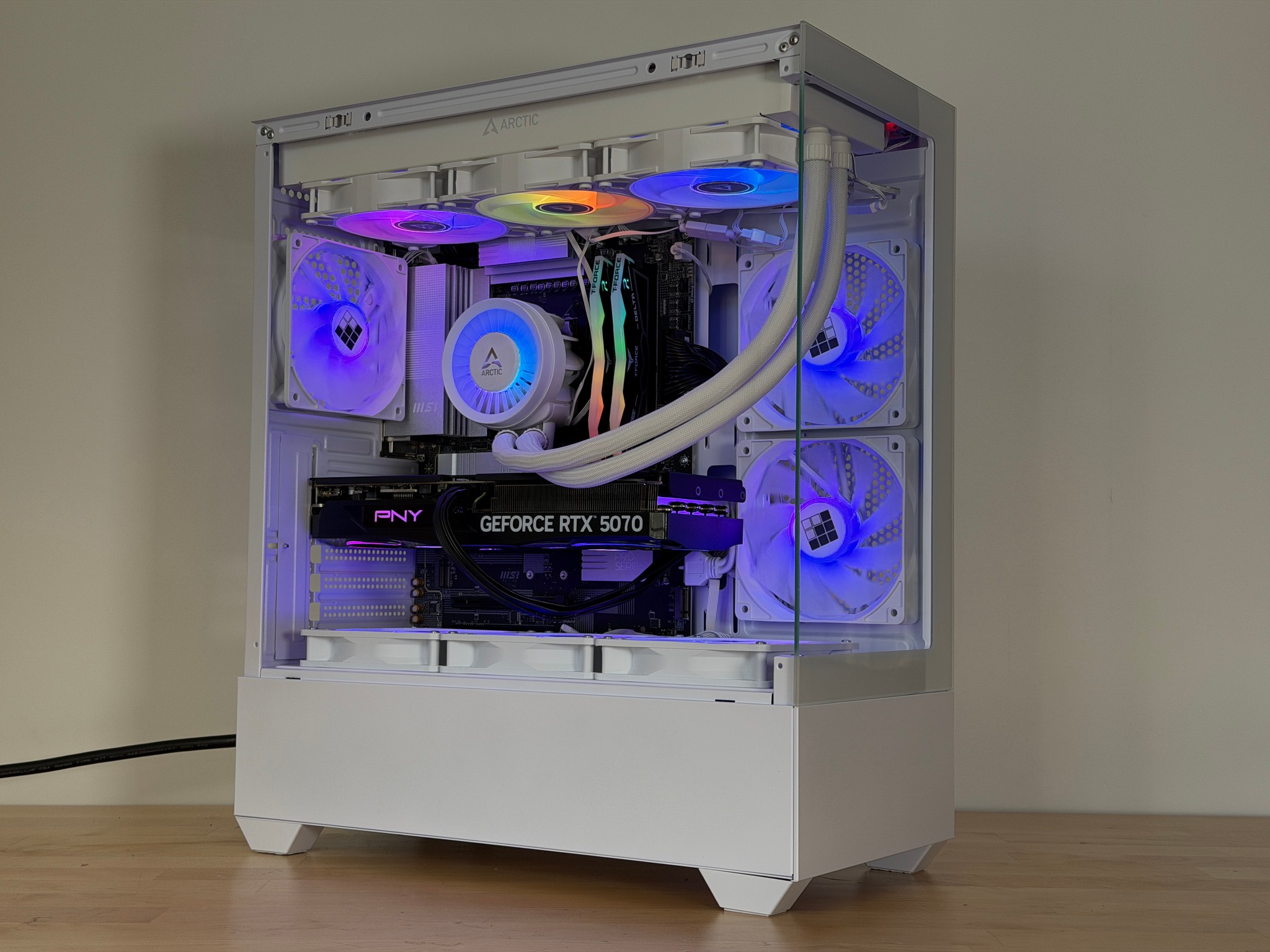 RTX 5070 Ryzen 7 9800x3d Gaming PC With 2tb ssd and 32gb DDR5