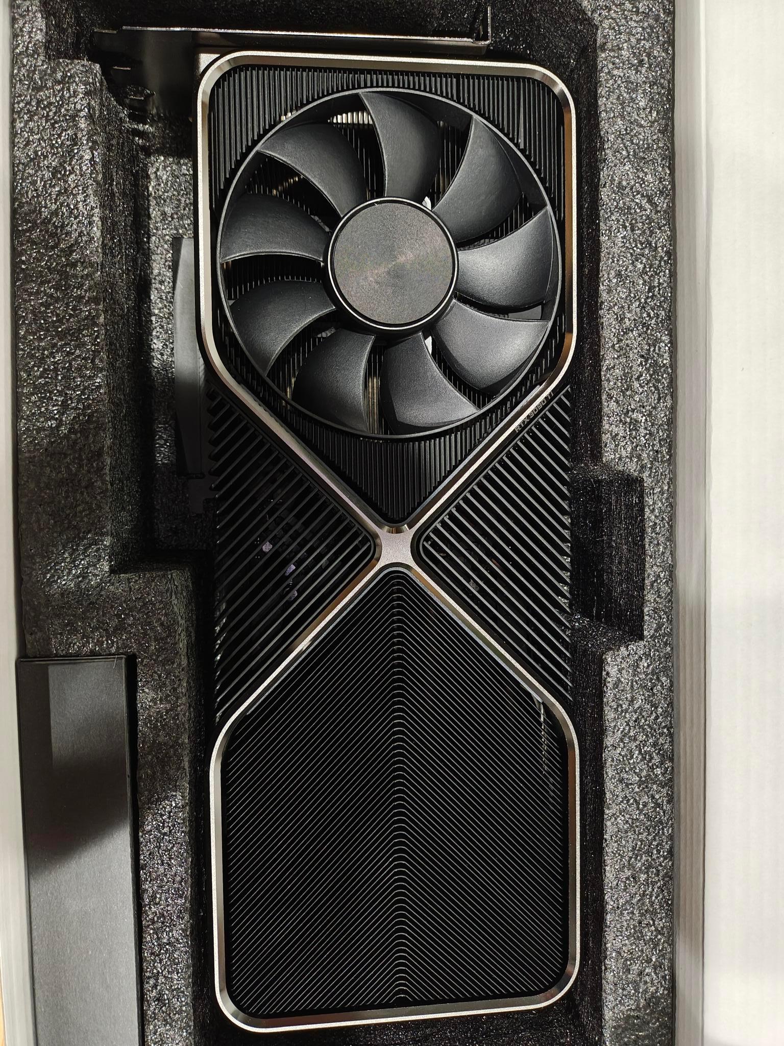 NVIDIA GeForce RTX 3090 Ti Founders Edition