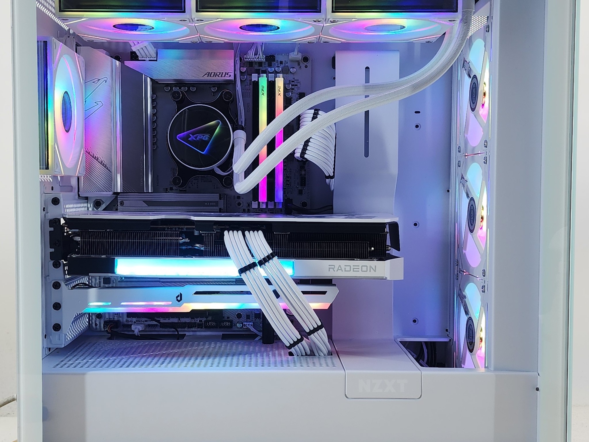 Gaming PC Ryzen 7 7800X3D 32GB RAM 2TB SSD RX 9070 XT 16GB Windows 11 Computer