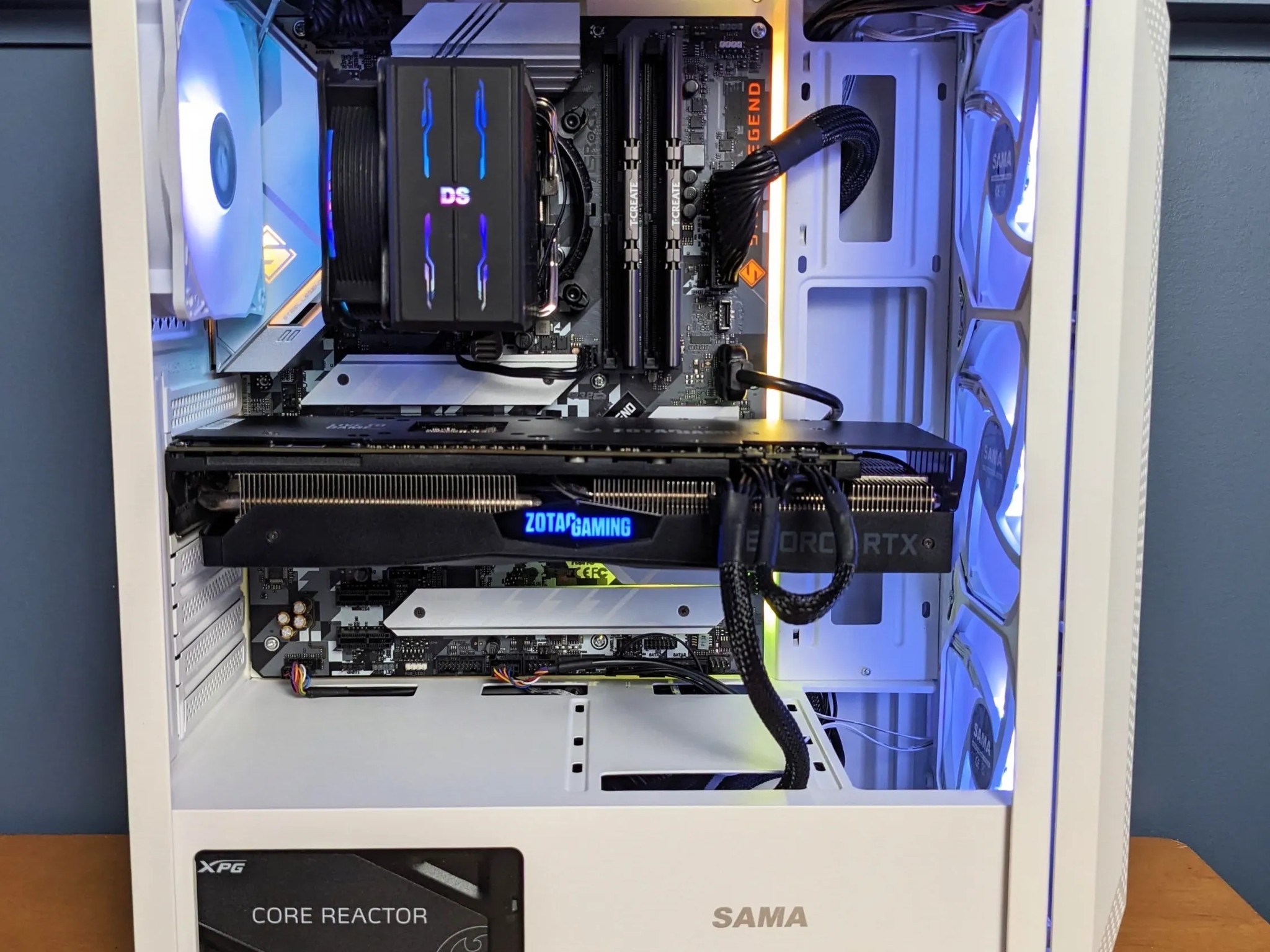 ⚡White Lightning⚡ i5-10400f, RTX 2070, 16GB DDR4 RAM, 1TB SSD M.2, White Case, RGB, Windows 11 Pro