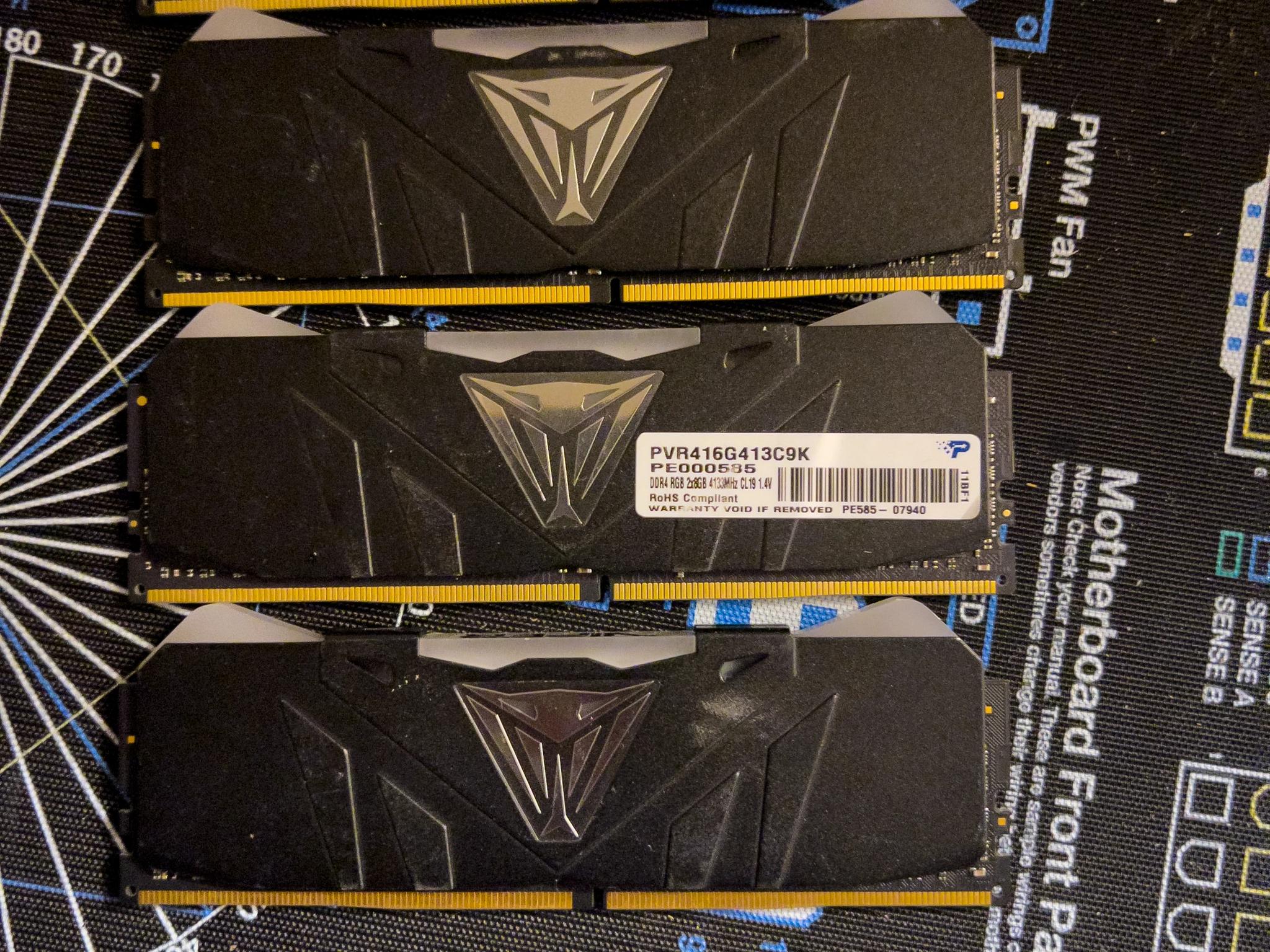 Patriot Viper RGB DDR4 32GB (4x8) 4133 MT/s CL19