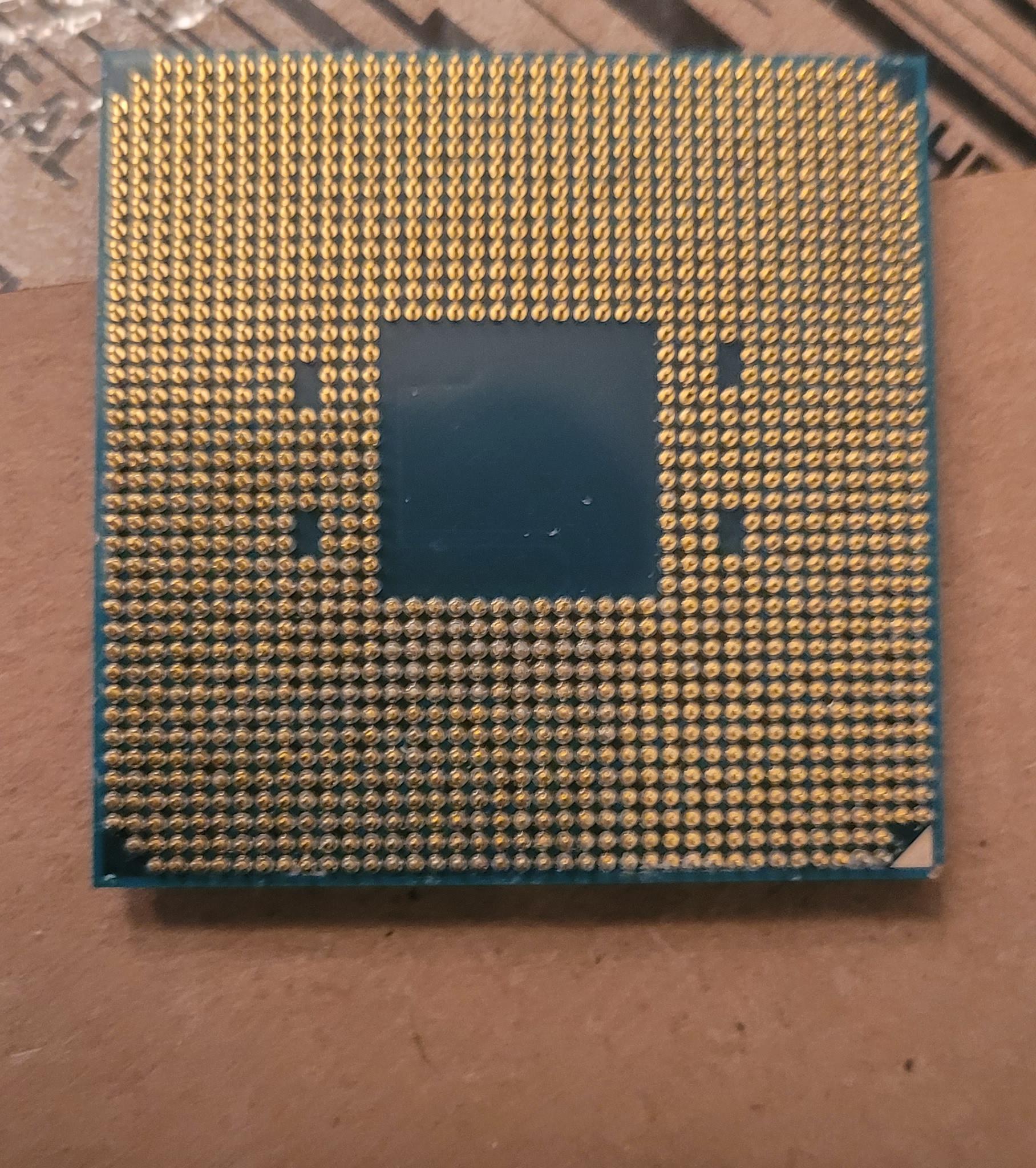 AMD Ryzen 3 2200G