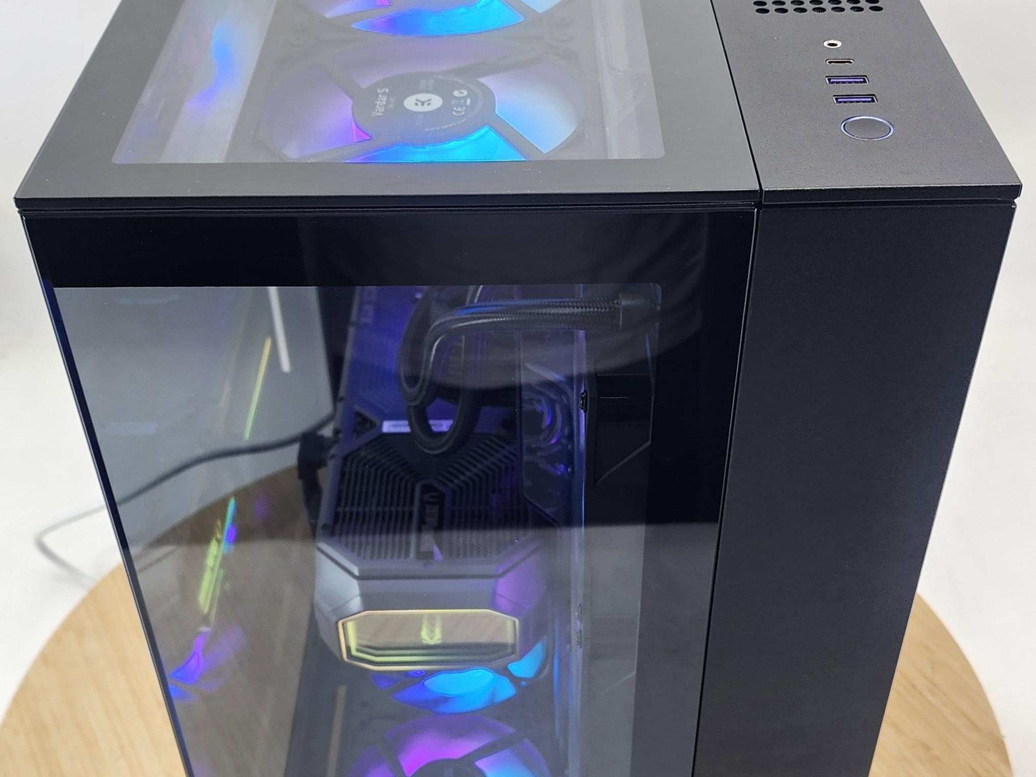 Gaming PC Ryzen 9 7950X3D 32GB RAM 4TB SSD 5070 Ti 16GB Windows 11 Computer