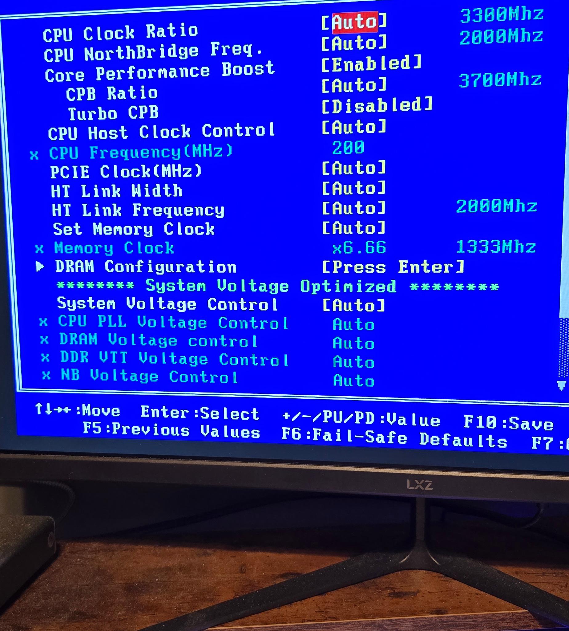 Gigabyte GA-990FXA-UD5 Bundle