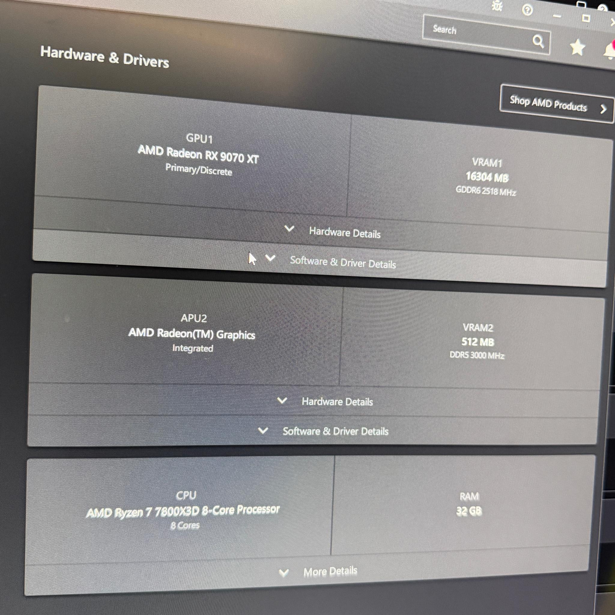 Ryzen 7 7800X3D + RX 9070 XT 16GB