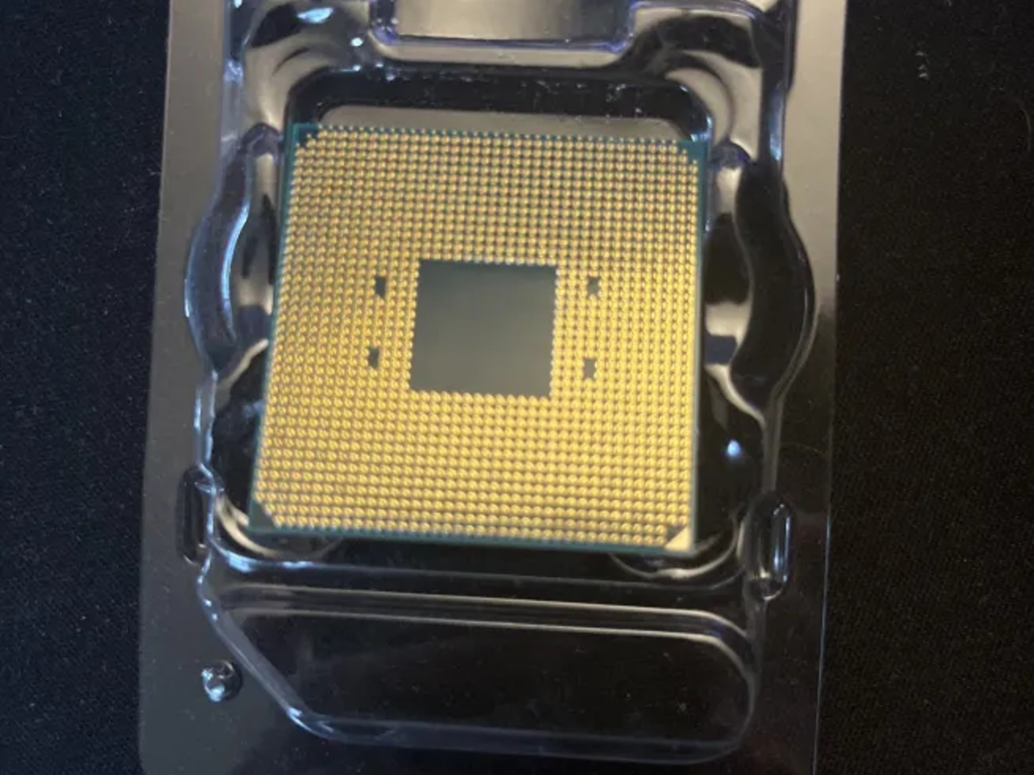 Ryzen 7 2700x w/ Wraith Prism Cooler