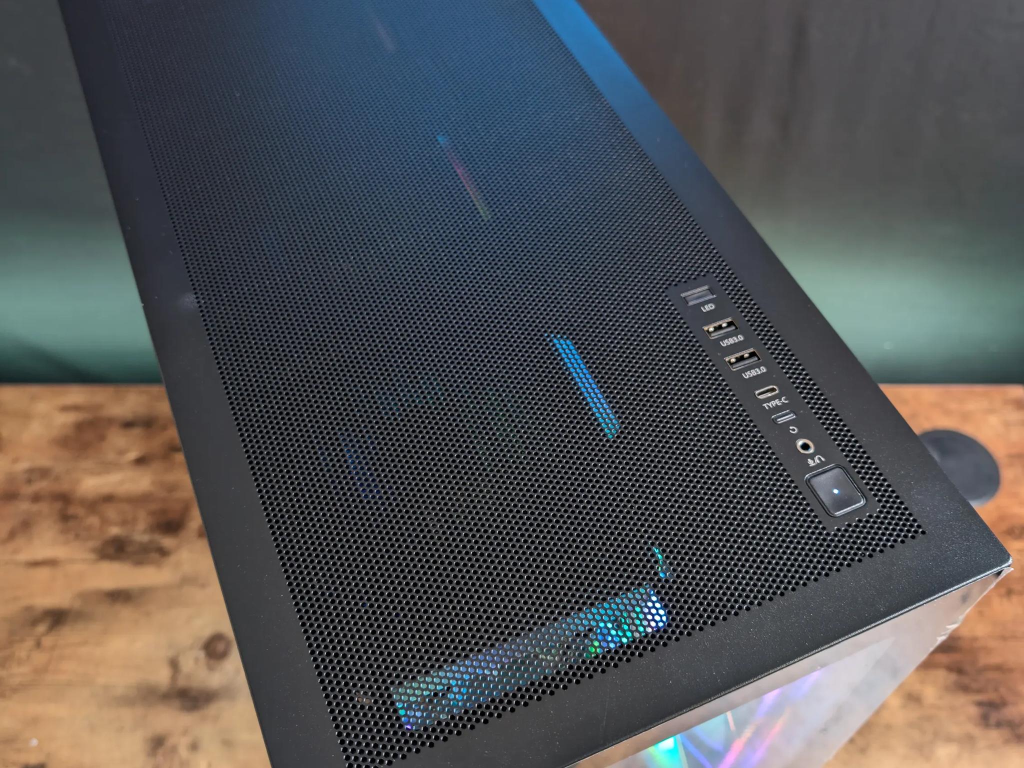 RTX 4090 // Ryzen 9 7950x3D // 64GB DDR5 // 2TB Samsung 990 Pro // WiFi