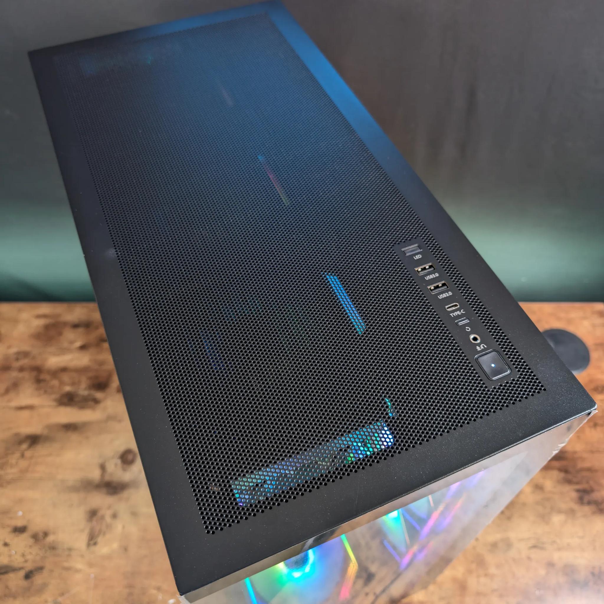 RTX 4090 // Ryzen 9 7950x3D // 64GB DDR5 // 2TB Samsung 990 Pro // WiFi