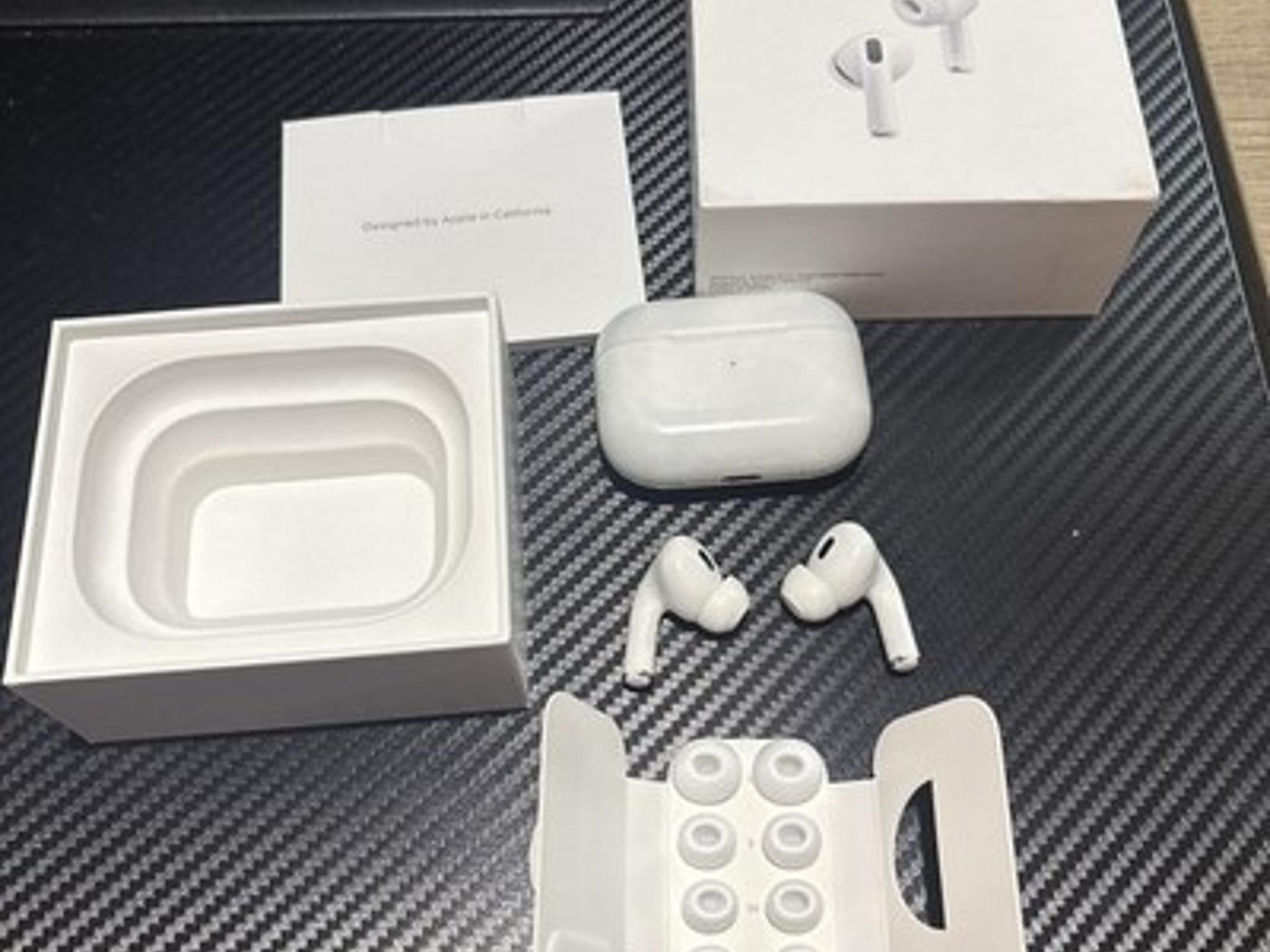 Apple AirPods Pro 2nd Generation with MagSafe Wireless Charging Case (USB‑C) ED