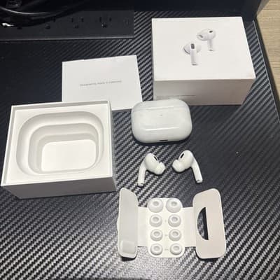 Apple AirPods Pro 2nd Generation with MagSafe Wireless Charging Case (USB‑C) ED