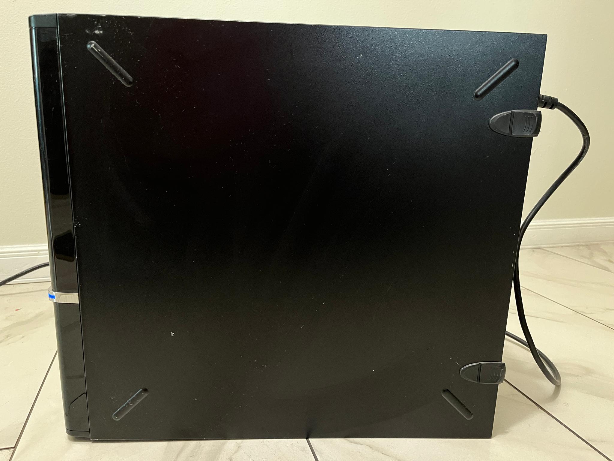 AMD RX 7800 XT 16GB, AMD Ryzen 5 7600x, 16GB RAM, 1TB SSD - High FPS Sleeper Gaming PC w/ Wi-Fi & BT