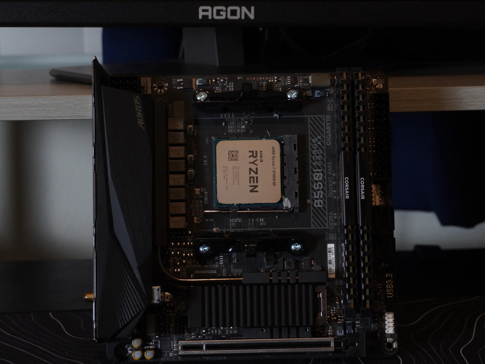 R7 5700x3d + 64 GB DDR4 3600 MHz Ram + Gigabyte B550 ITX