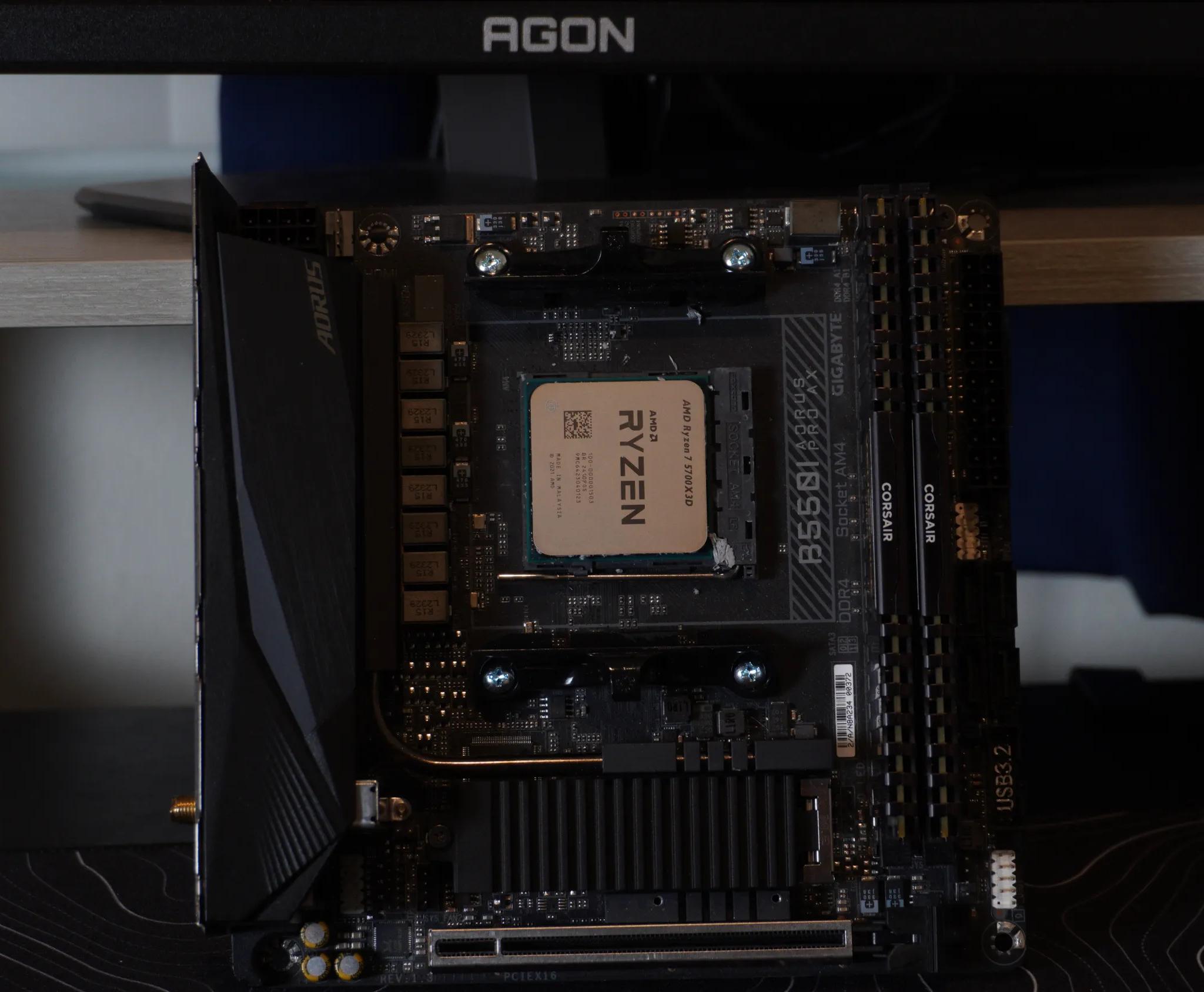 R7 5700x3d + 64 GB DDR4 3600 MHz Ram + Gigabyte B550 ITX
