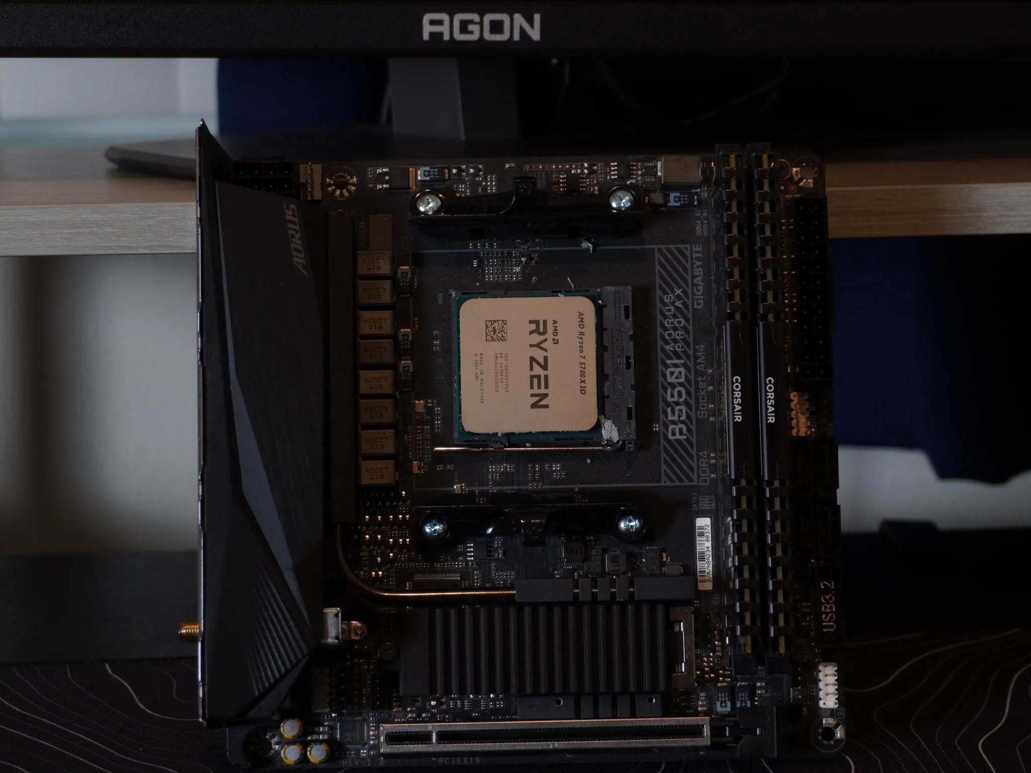 R7 5700x3d + 64 GB DDR4 3600 MHz Ram + Gigabyte B550 ITX