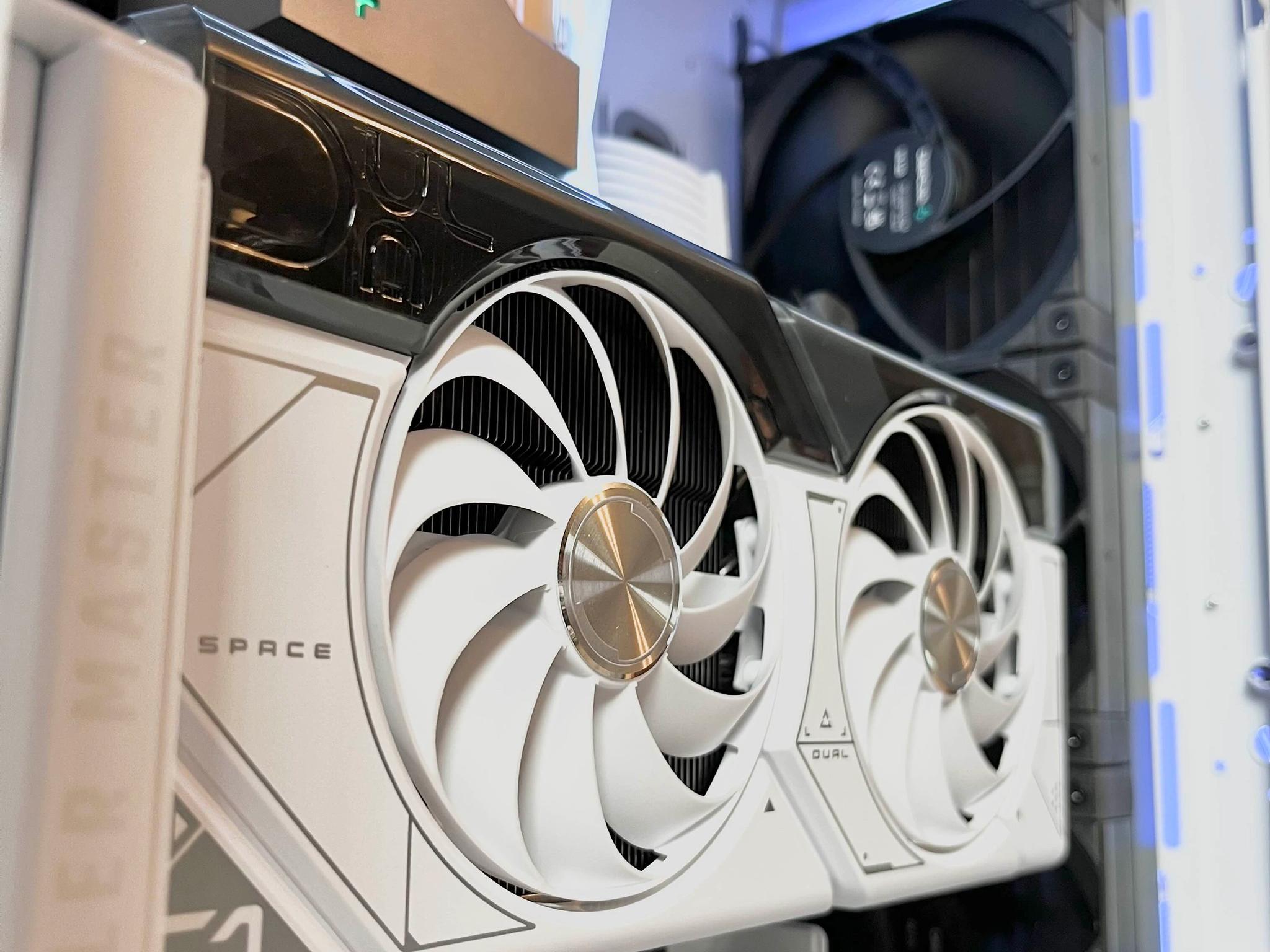 🍪🐻‍❄️| RTX 4070 Super 12gb, i7 13700k, 32gb DDR5, 2tb SSD, AIO Liquid Cooled White Gaming PC