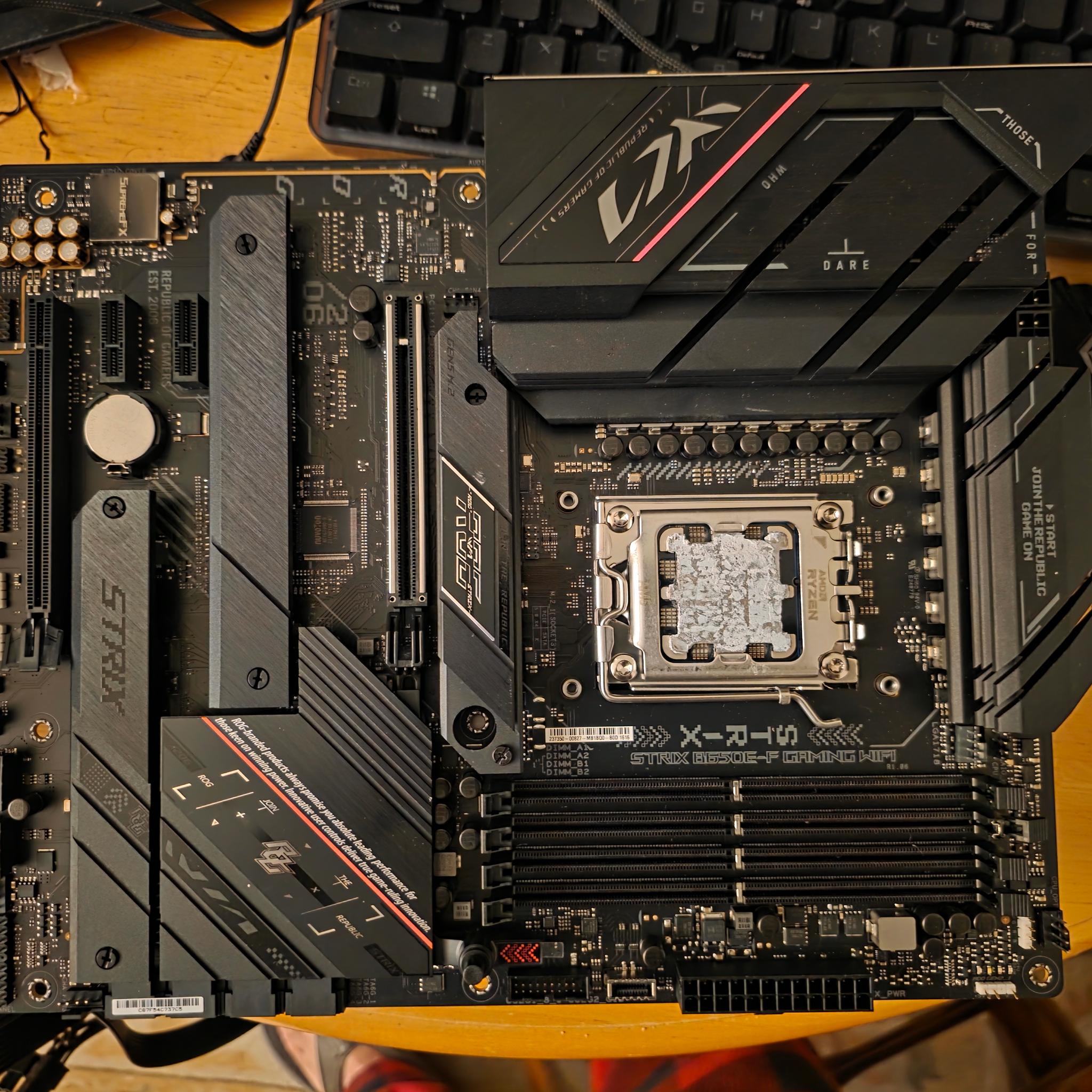 Asus ROG STRIX B650E-F GAMING WIFI
