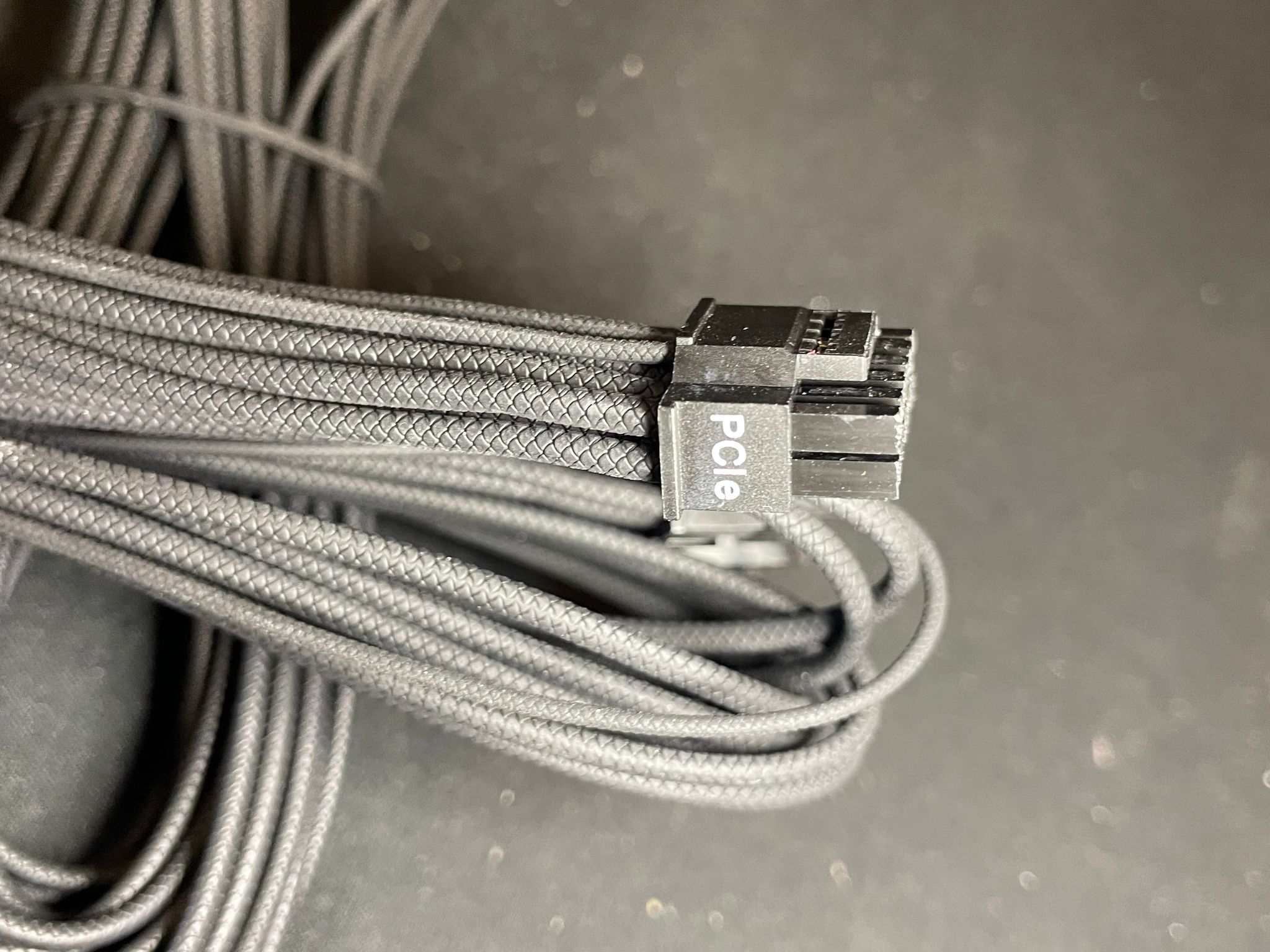 Corsair rm1000x power supply cords and box