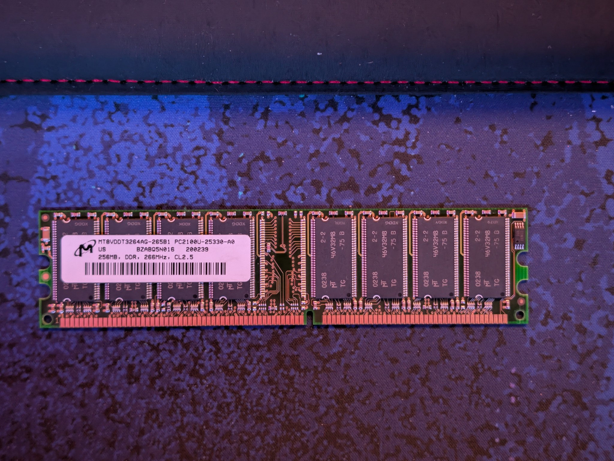 Micron 256MB DDR-266MHz PC2100 SDRAM - MT8VDDT3264AG-265B1 PC2100U-25330-A0