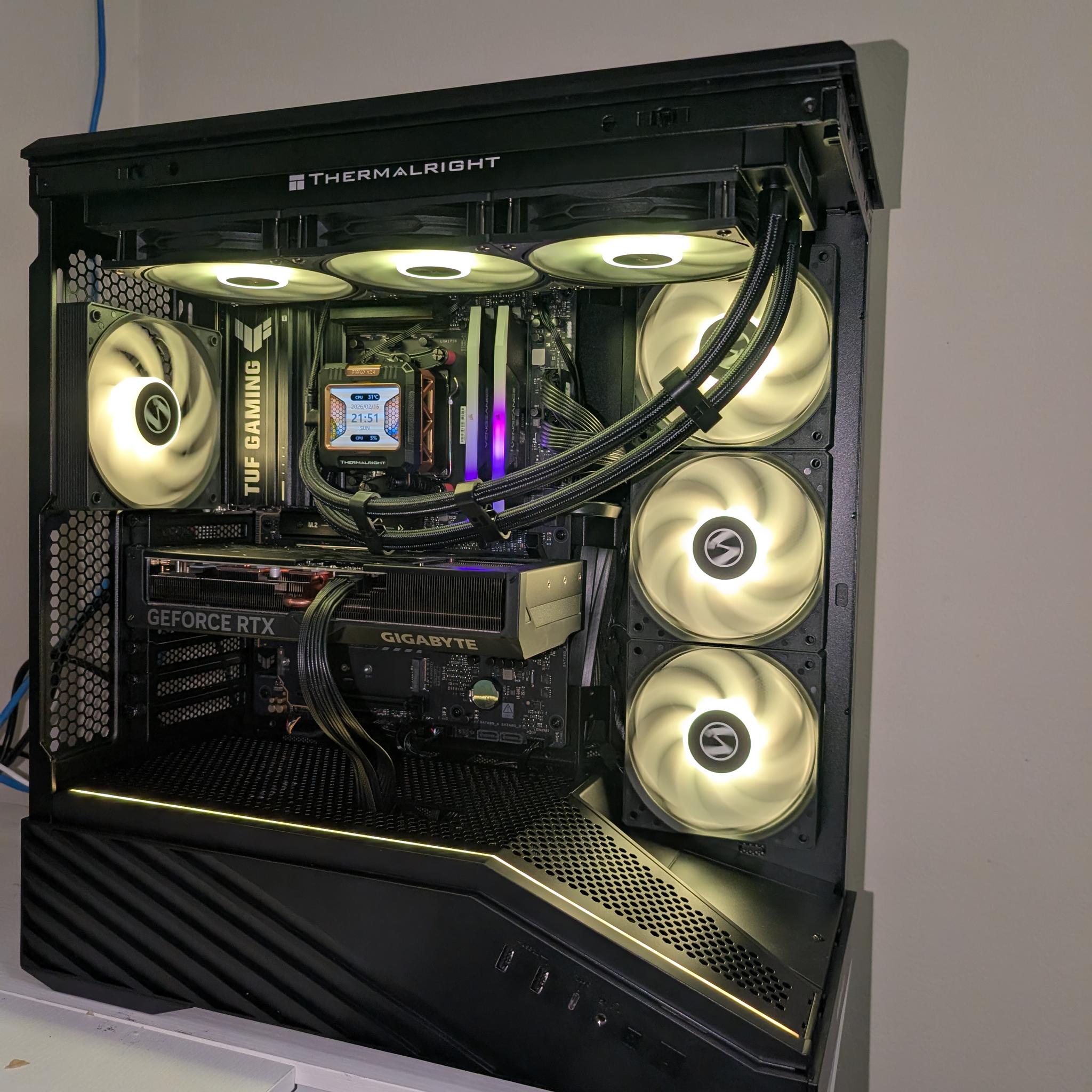New Gaming PC! Ryzen 5 9600x / 4070 Ti / 32gb ddr5 6000mhz / 1tb ssd