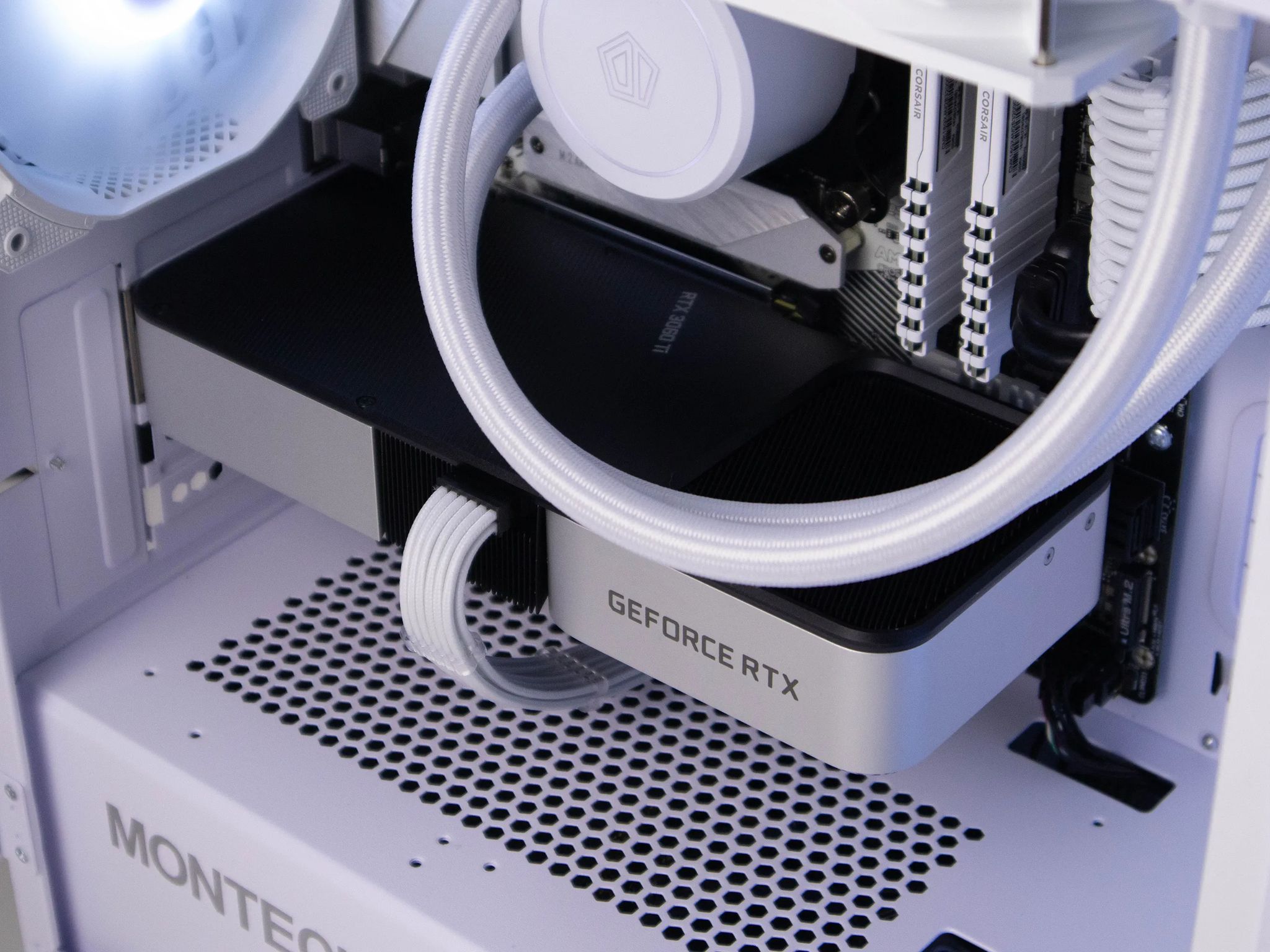 Frosty 2.0 (RTX 3060 Ti FE | Intel i5-10500 | 32gb RAM)