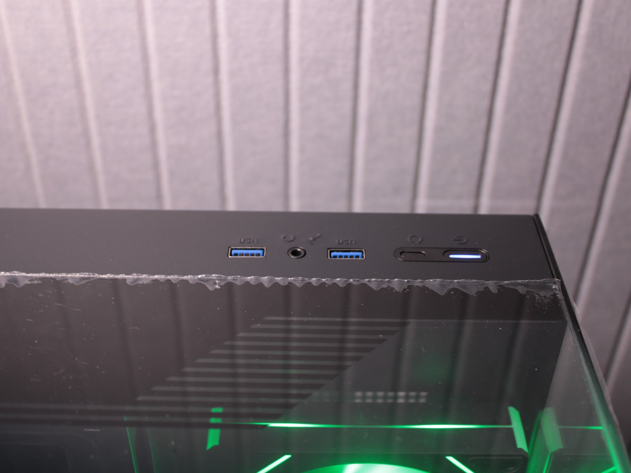 GTX 1660 Ti | Ryzen 5 2600 | 16 gb DDR4 3000 MHz | 512 GB M.2 | WiFi | Win 11 Activated