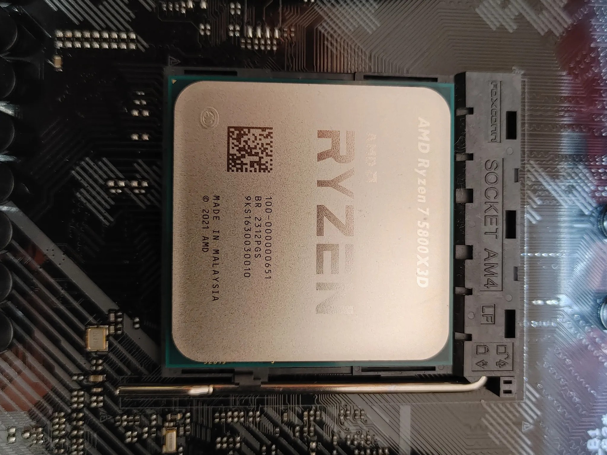 **Gently USED** AMD RYZEN 7 3700x AM4 Processor 8 core/16 Thread