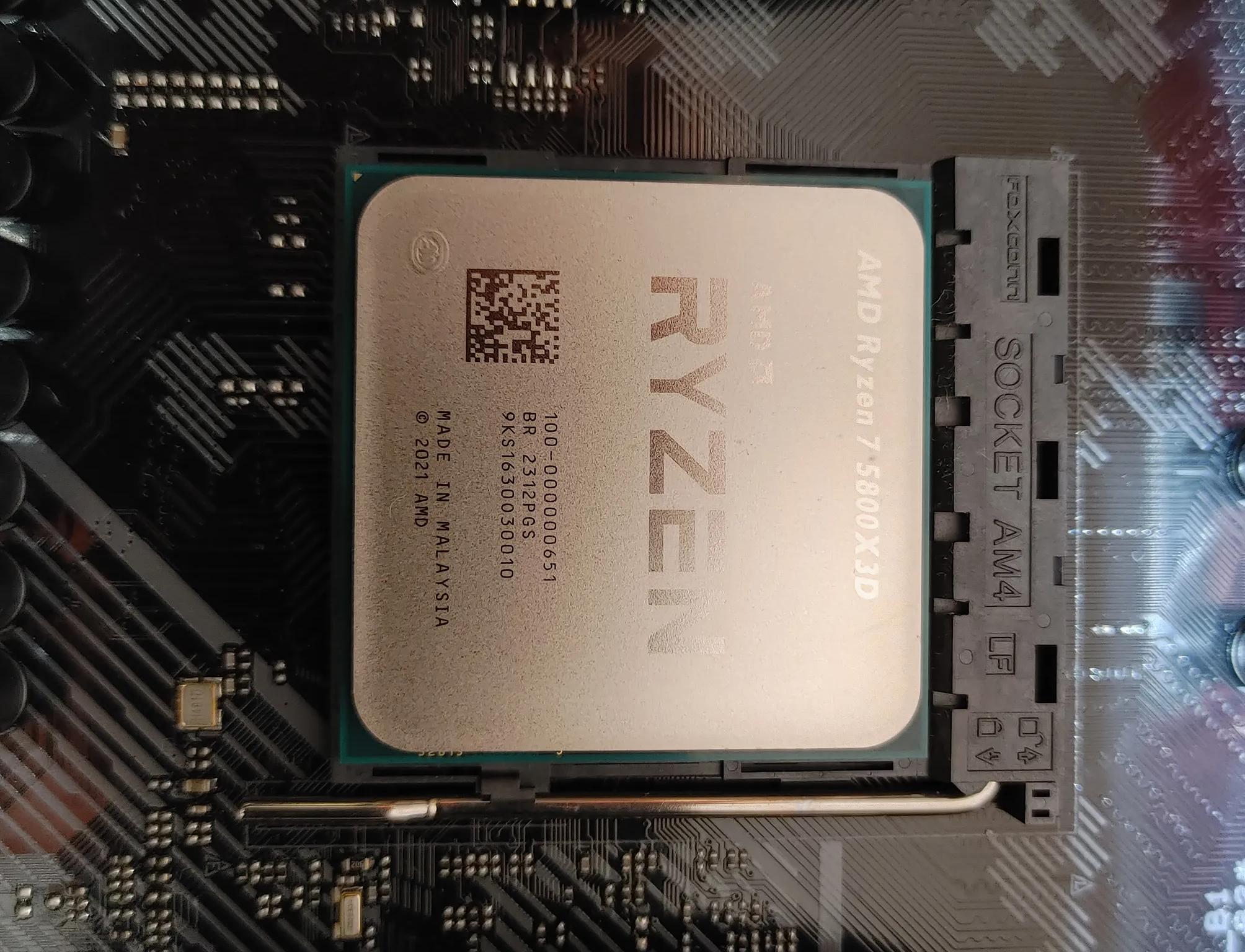 **Gently USED** AMD RYZEN 7 3700x AM4 Processor 8 core/16 Thread