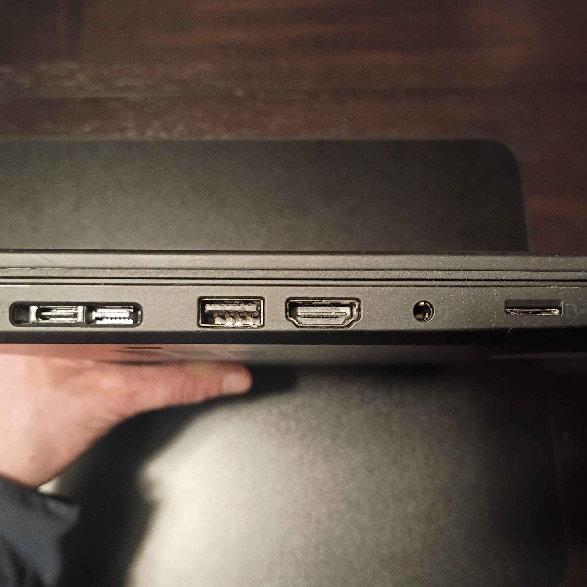 Lenovo Thinkpad T490 (i5-8365U // 16GB DDR4 // 256GB SSD // 1080p) - Linux Mint