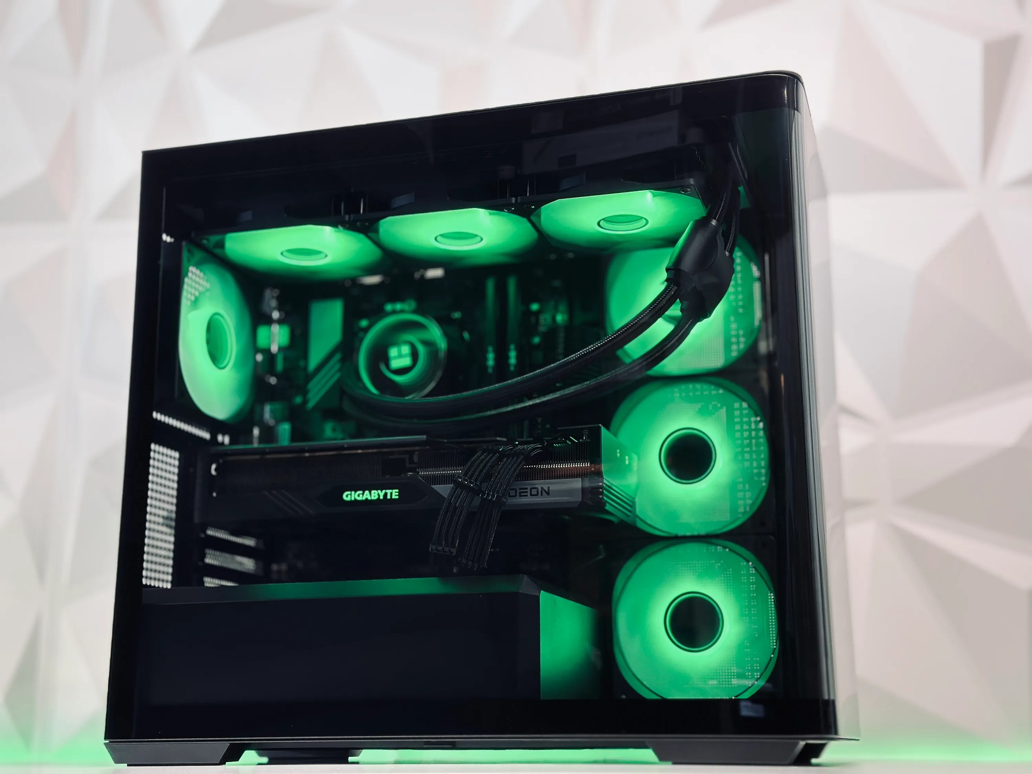 🕸️🕷☢Venom🕸Liquid Cooled Gaming PC🕸AMD RX 7900 GRE 16GB🕸AMD Ryzen 5 7500F🕸32GB DDR5🕸1TB SSD