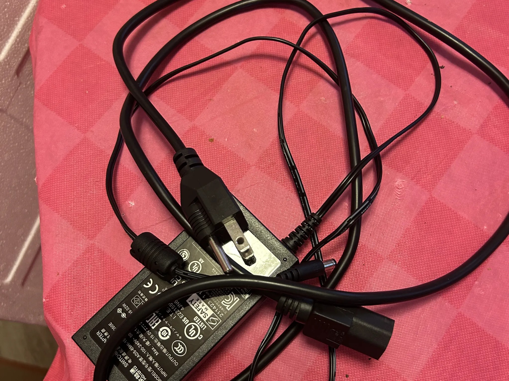 (LAST PRICE DROP) USED 27" KOORUI 1080P 240HZ GAMING MONITOR