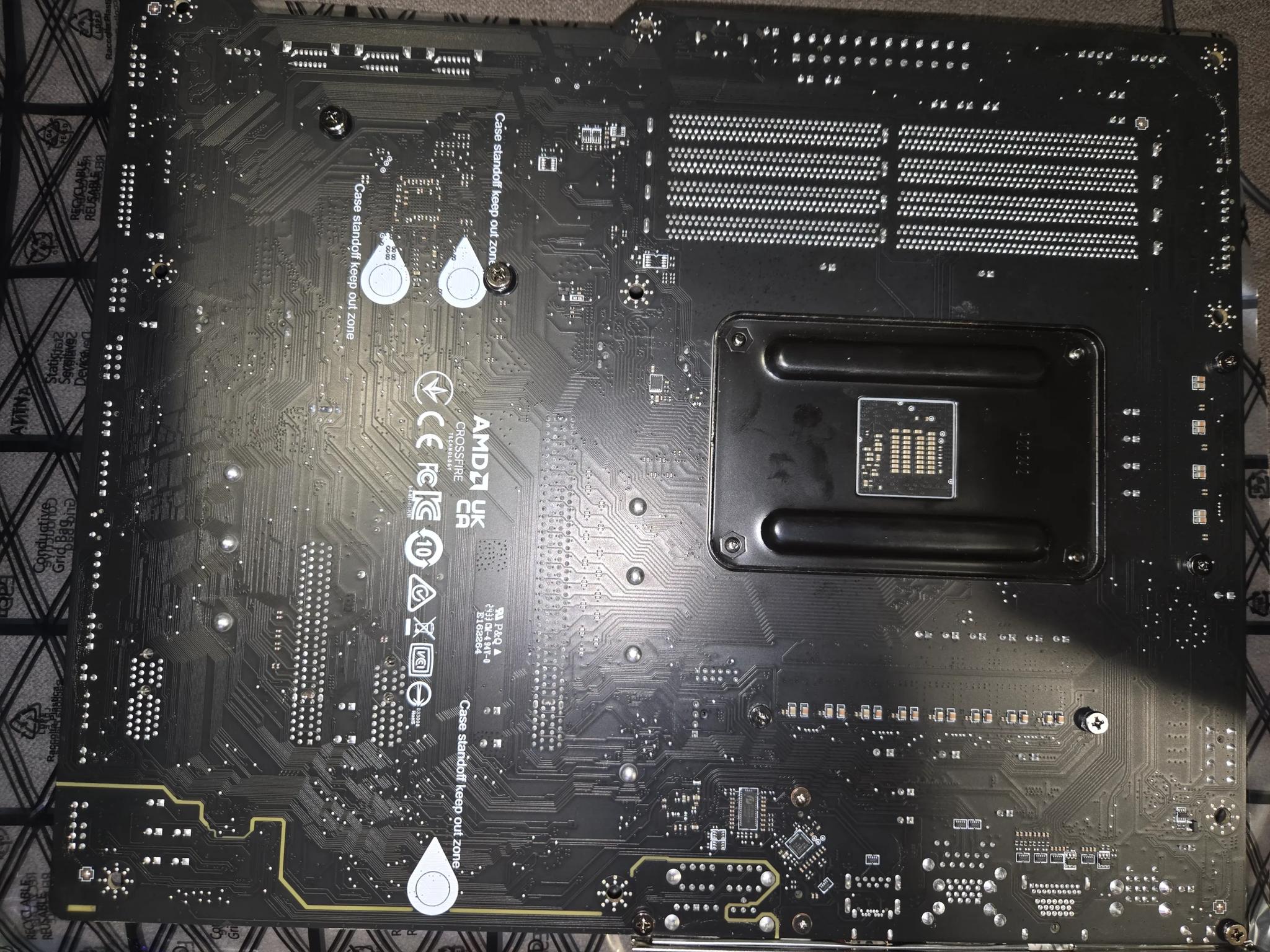 MSI B550 TOMAHAWK MAX WIFI, 32GB RAM, RYZEN 5600X