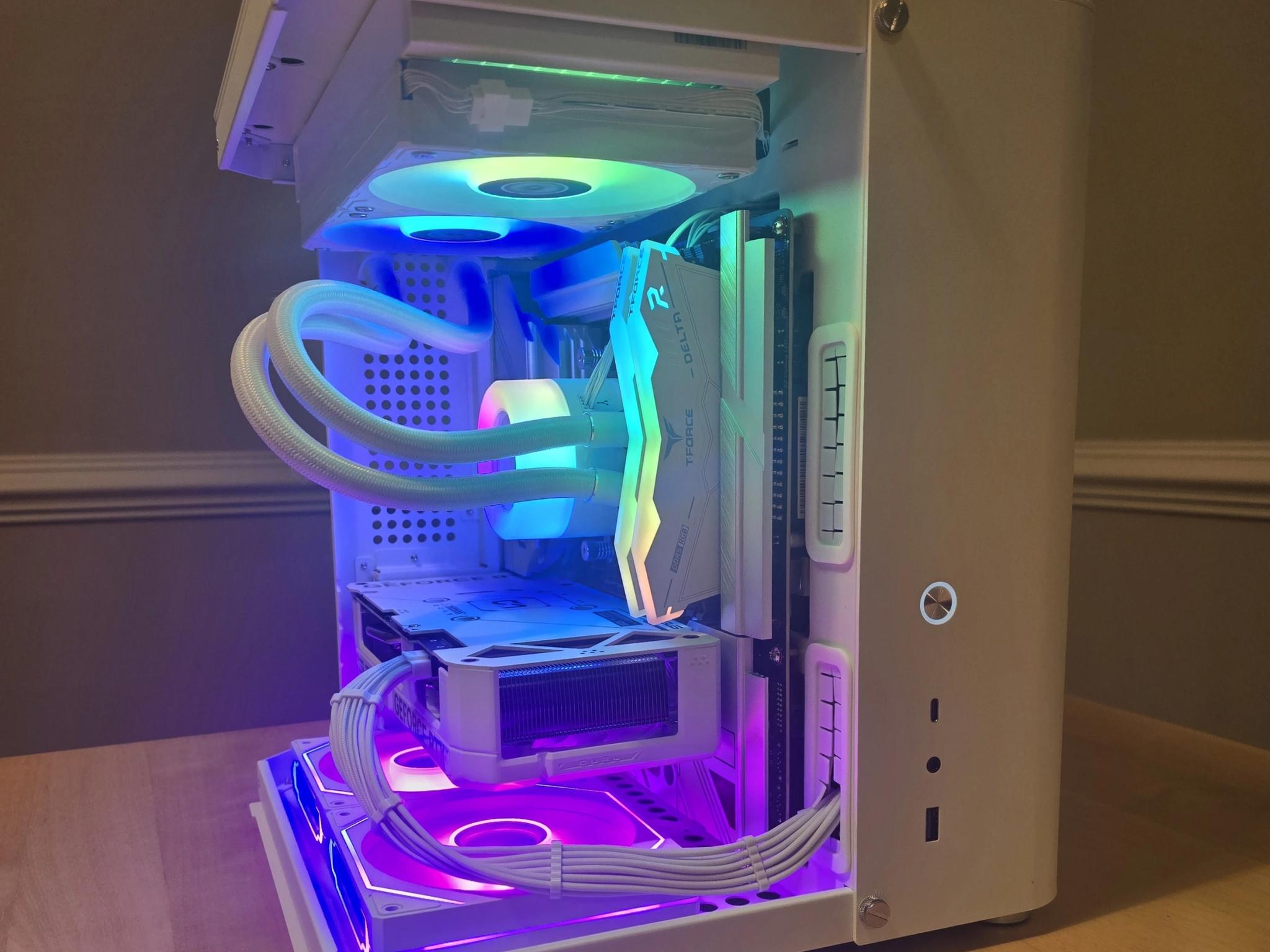 1440p "Snow Leopard" | Blazes through Esports/AAA Games! | 4070 Super