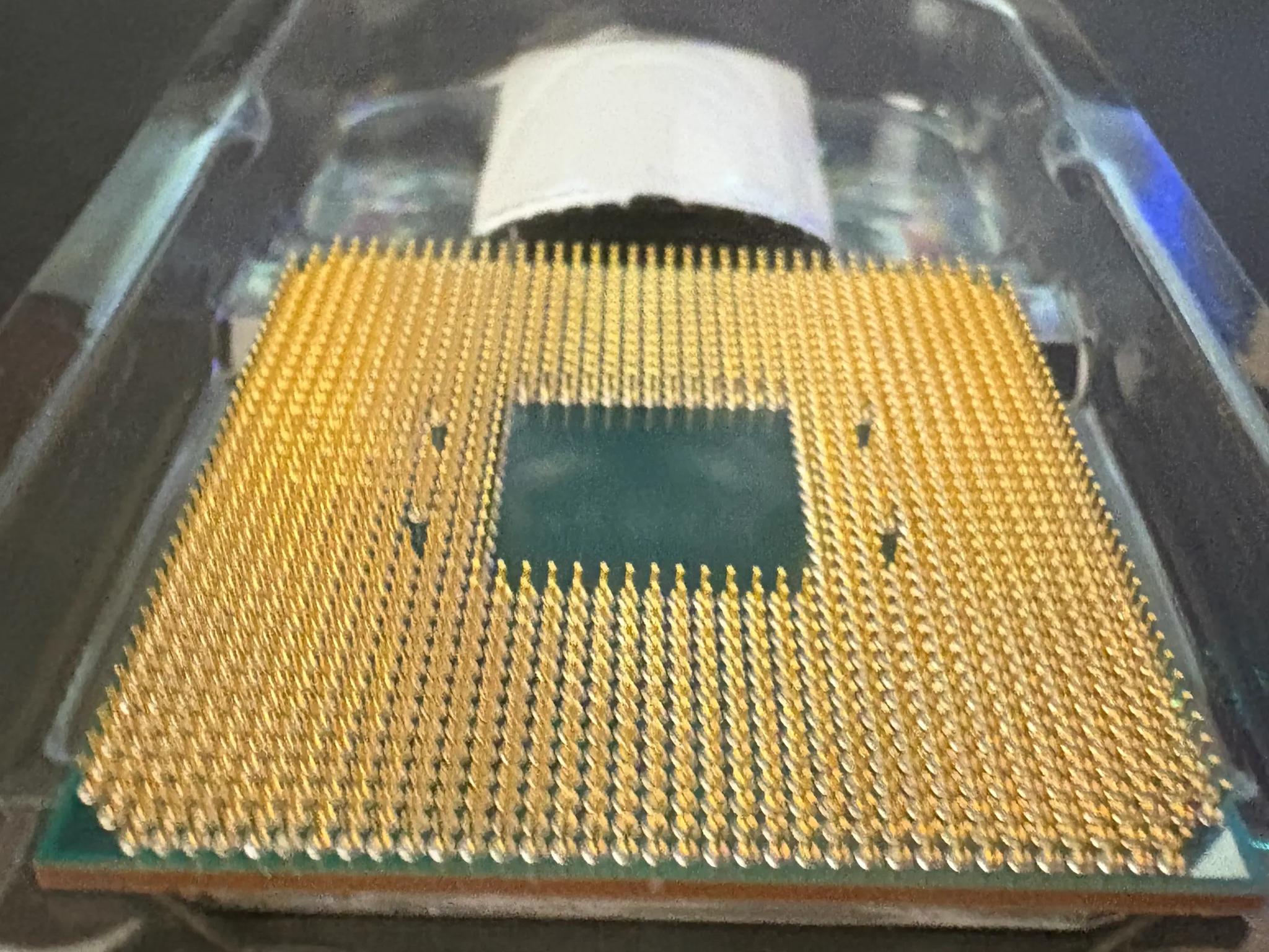 Ryzen 5 3600xt w/ Cooler and Original Packaging