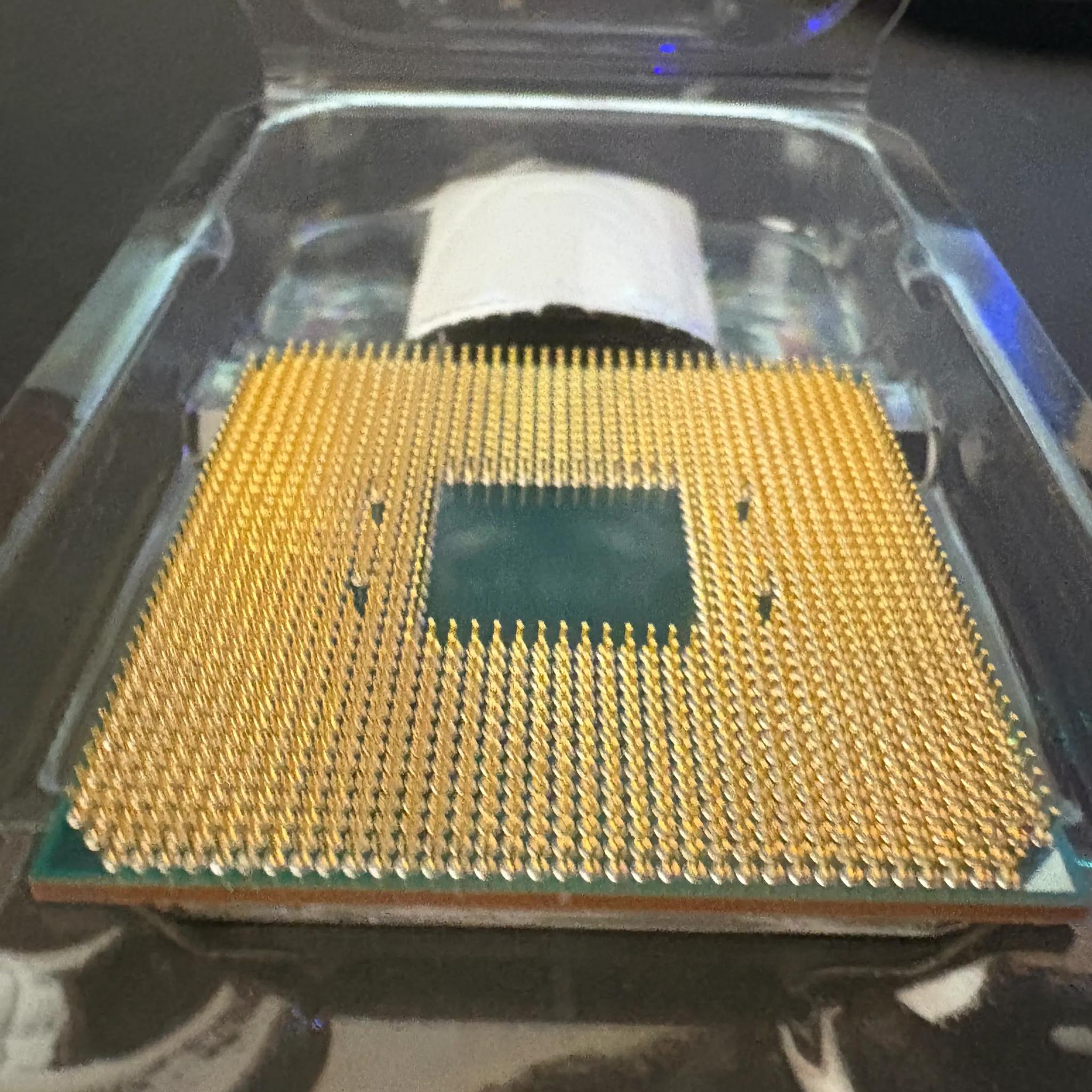 Ryzen 5 3600xt w/ Cooler and Original Packaging