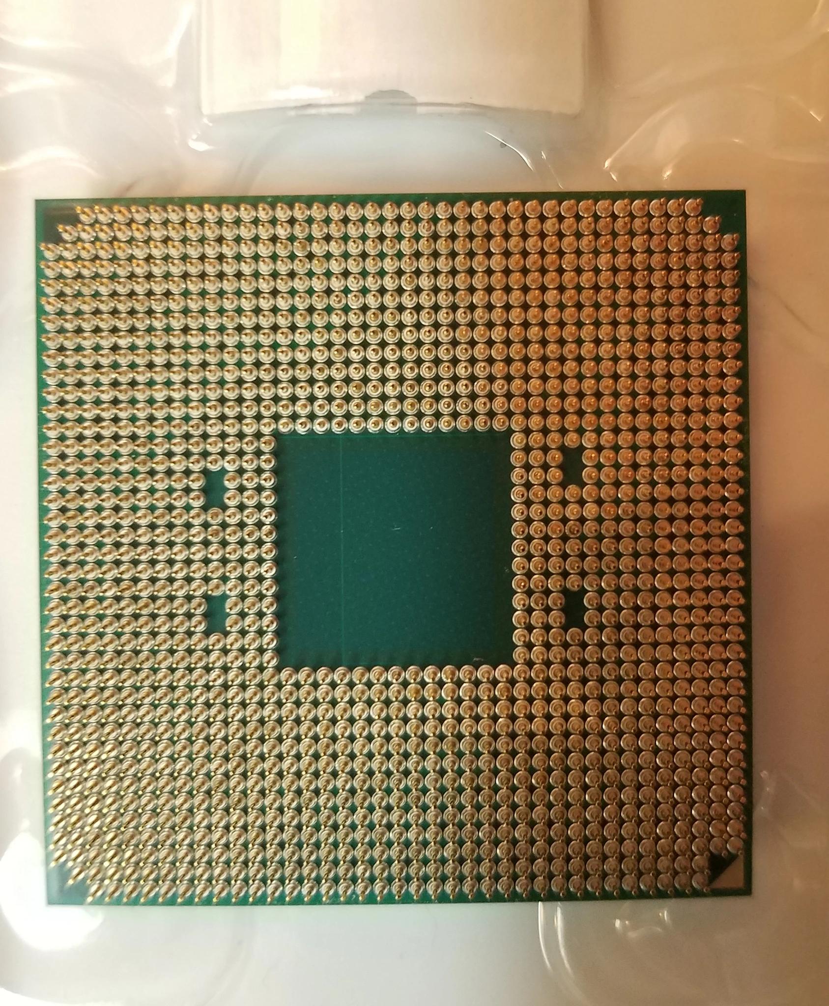 AMD Ryzen 5 3600 + Wraith Prism cooler