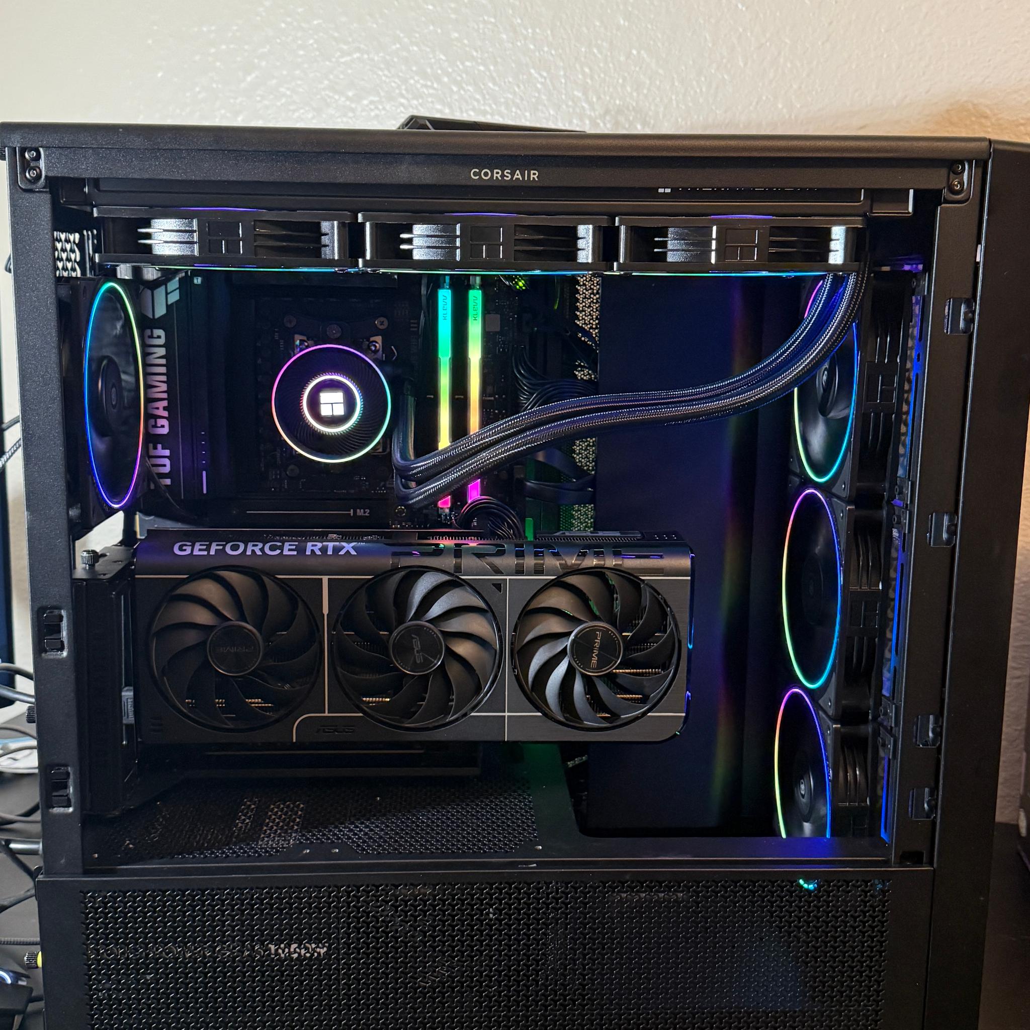 **High End Gaming/Workstation PC (7950X3D/5070Ti/32GB DDR5-6000 C30/2TB SSD**