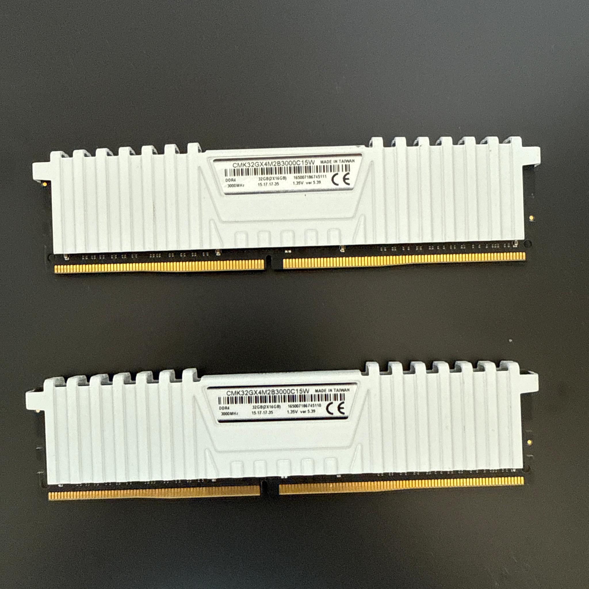 Corsair Vengence 32gb 3000MHZ RAM