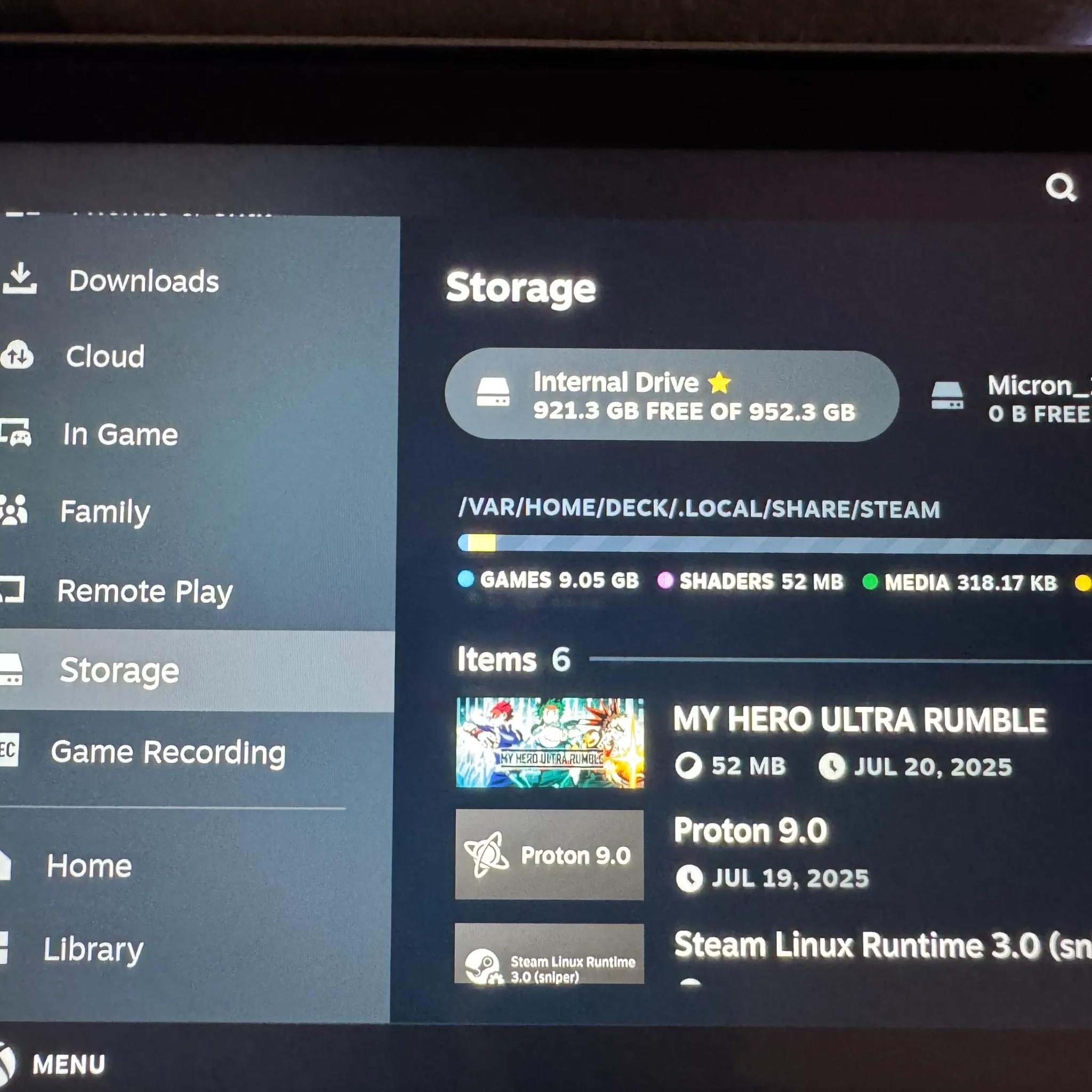 ASUS ROG Ally, Ryzen Z1 Extreme, 32GB RAM, 1 TB Storage, 100% Battery Health