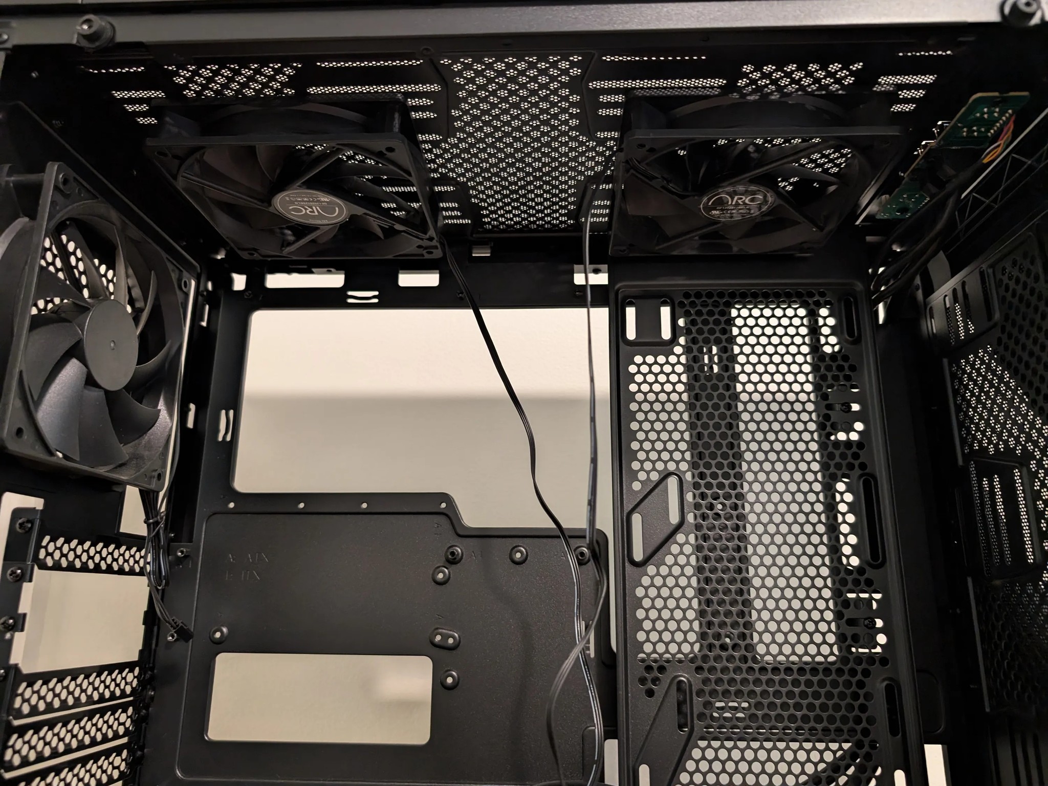 iBuyPower Case, Keyboard, and Mouse pad