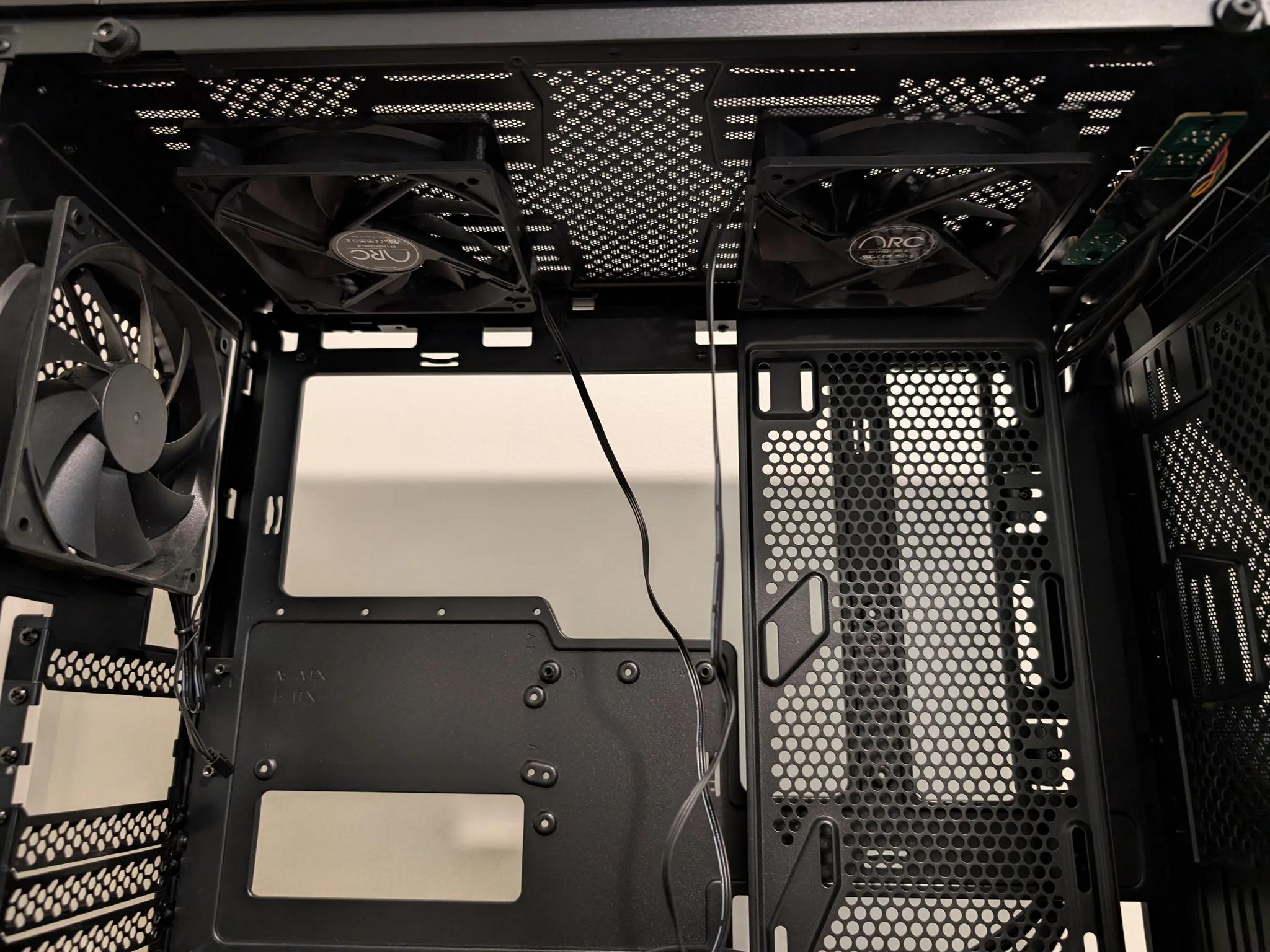 iBuyPower Case, Keyboard, and Mouse pad