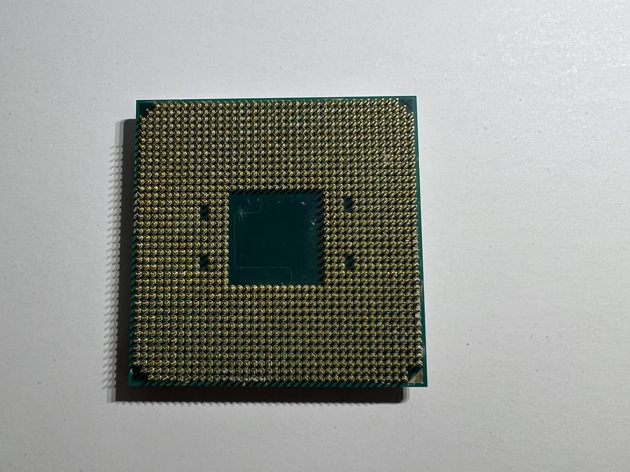 AMD Ryzen 3 2200G Desktop Processor AM4 with Radeon Graphics w/Cooler