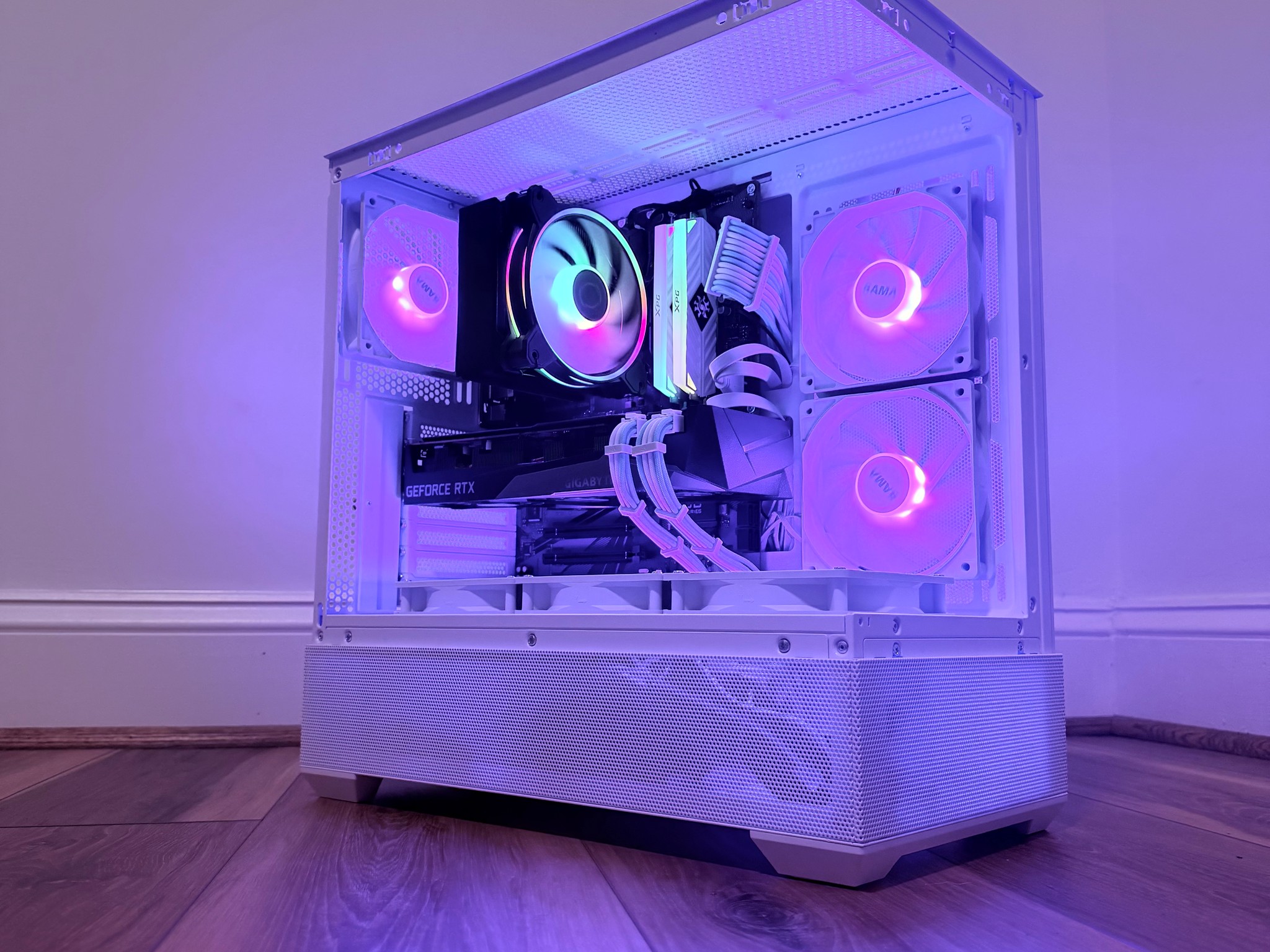 ❄️"Arctic Whisper"❄️| 1080/1440p Gaming | Intel i7 12700K | RTX 3070 | 32GB RAM | 512GB Storage