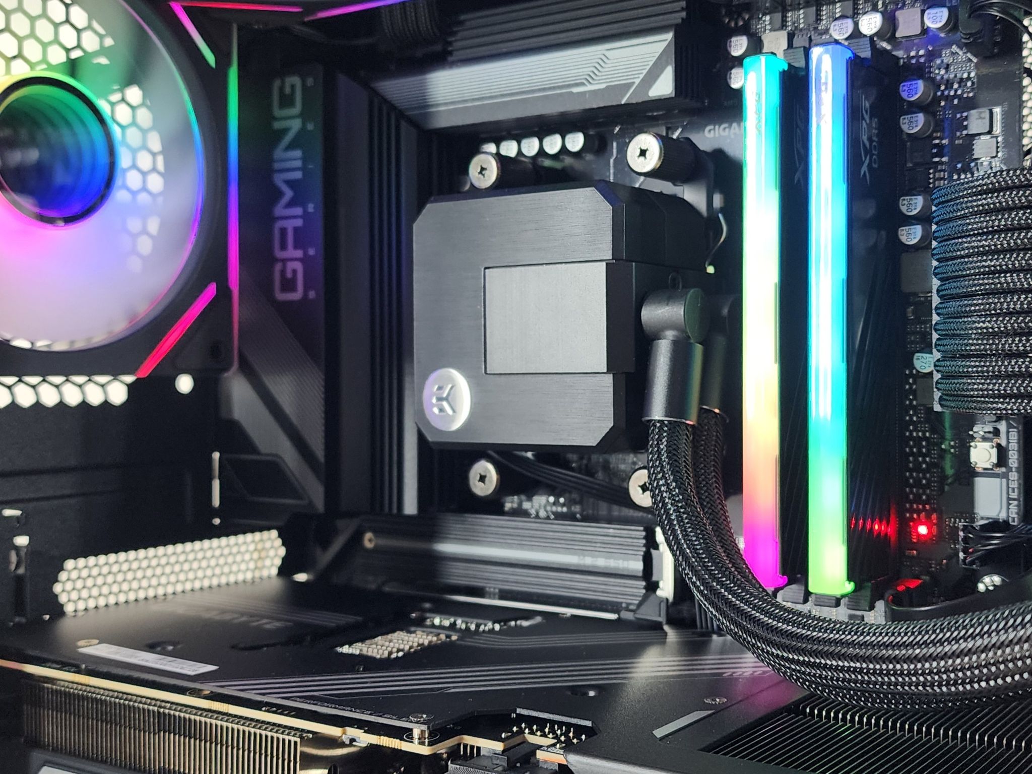 Gaming PC Ryzen 9 9900X 32GB RAM 1TB SSD RTX 5070 Ti 16GB Windows 11 Computer