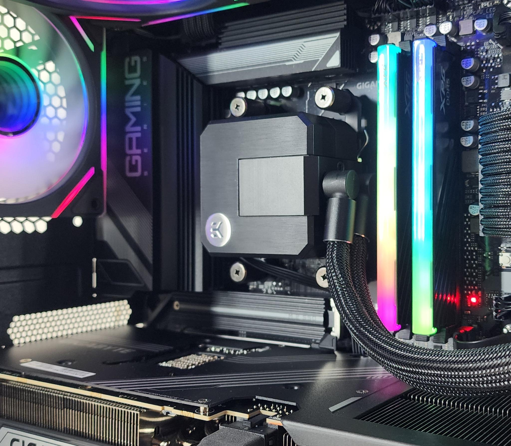 Gaming PC Ryzen 9 9900X 32GB RAM 1TB SSD RTX 5070 Ti 16GB Windows 11 Computer